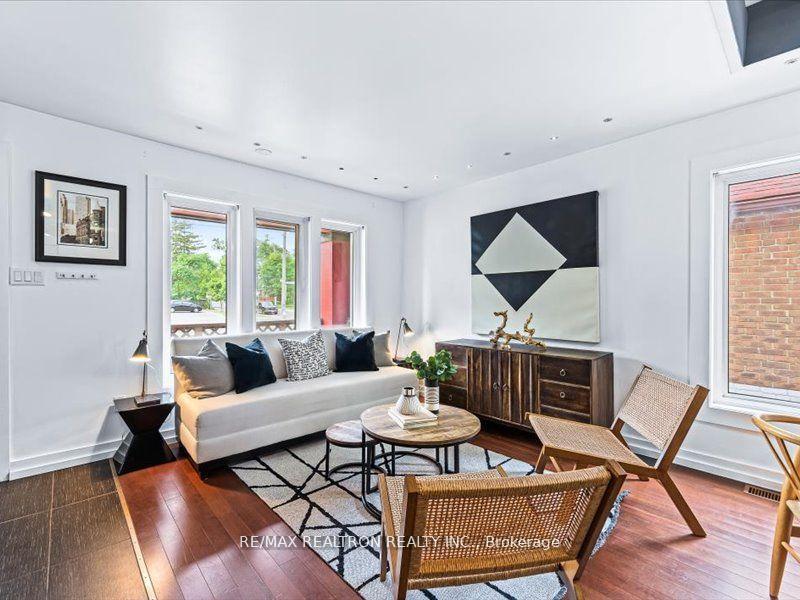 Photo 3 of 1275 Woodbine Avenue, Toronto, Woodbine-Lumsden — HOMEH