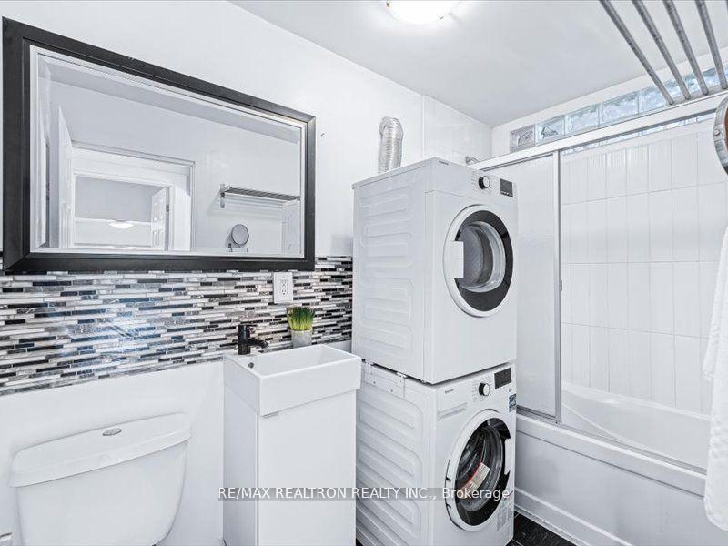 Photo 7 of 1275 Woodbine Avenue, Toronto, Woodbine-Lumsden — HOMEH