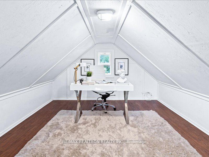 Photo 18 of 1275 Woodbine Avenue, Toronto, Woodbine-Lumsden — HOMEH