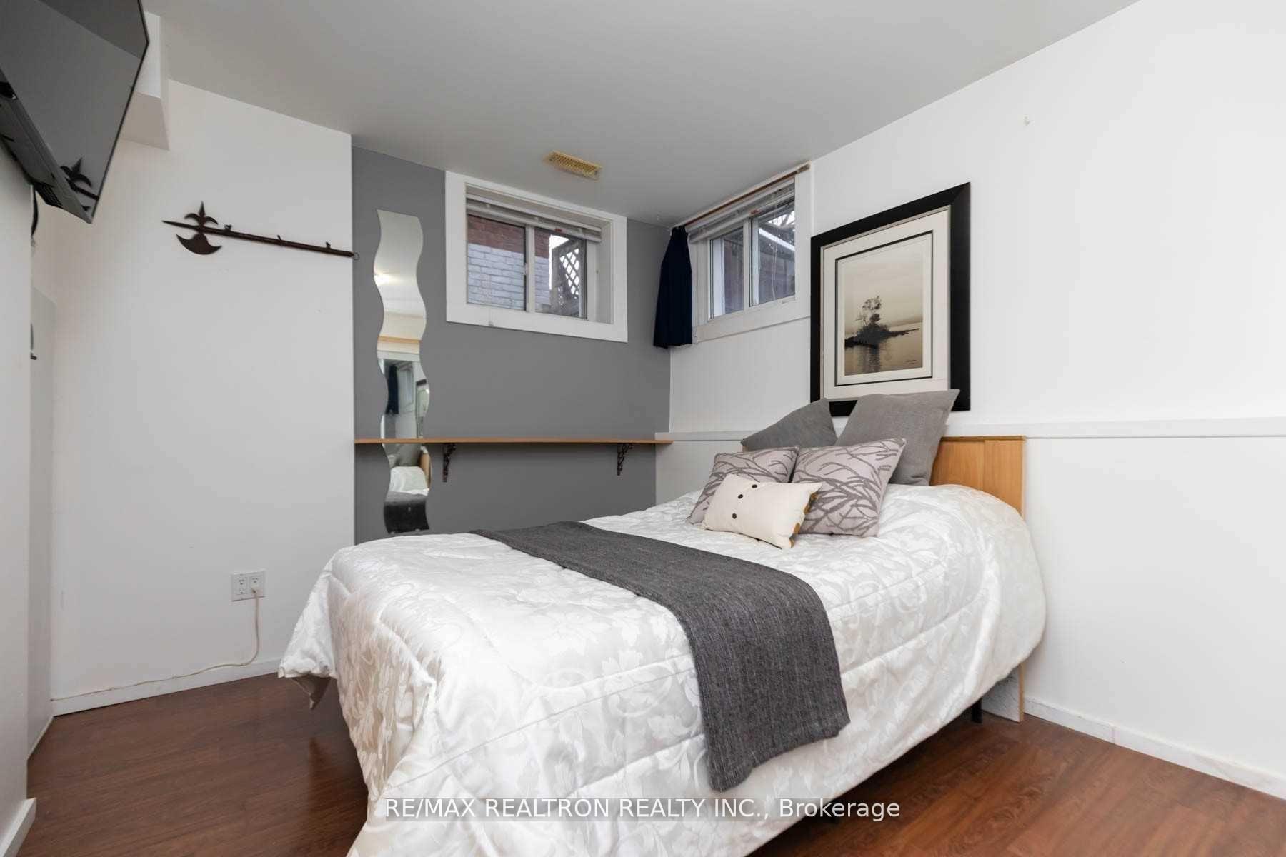 Photo 24 of 1275 Woodbine Avenue, Toronto, Woodbine-Lumsden — HOMEH
