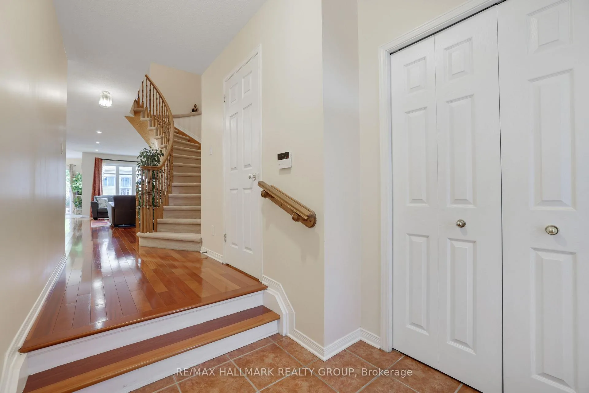 Photo 3 of 144 Deercroft Avenue, Ottawa, Barrhaven - Longfields — HOMEH