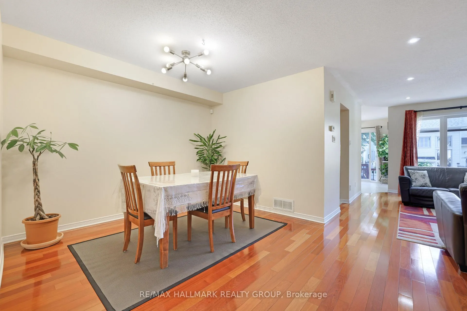 Photo 4 of 144 Deercroft Avenue, Ottawa, Barrhaven - Longfields — HOMEH