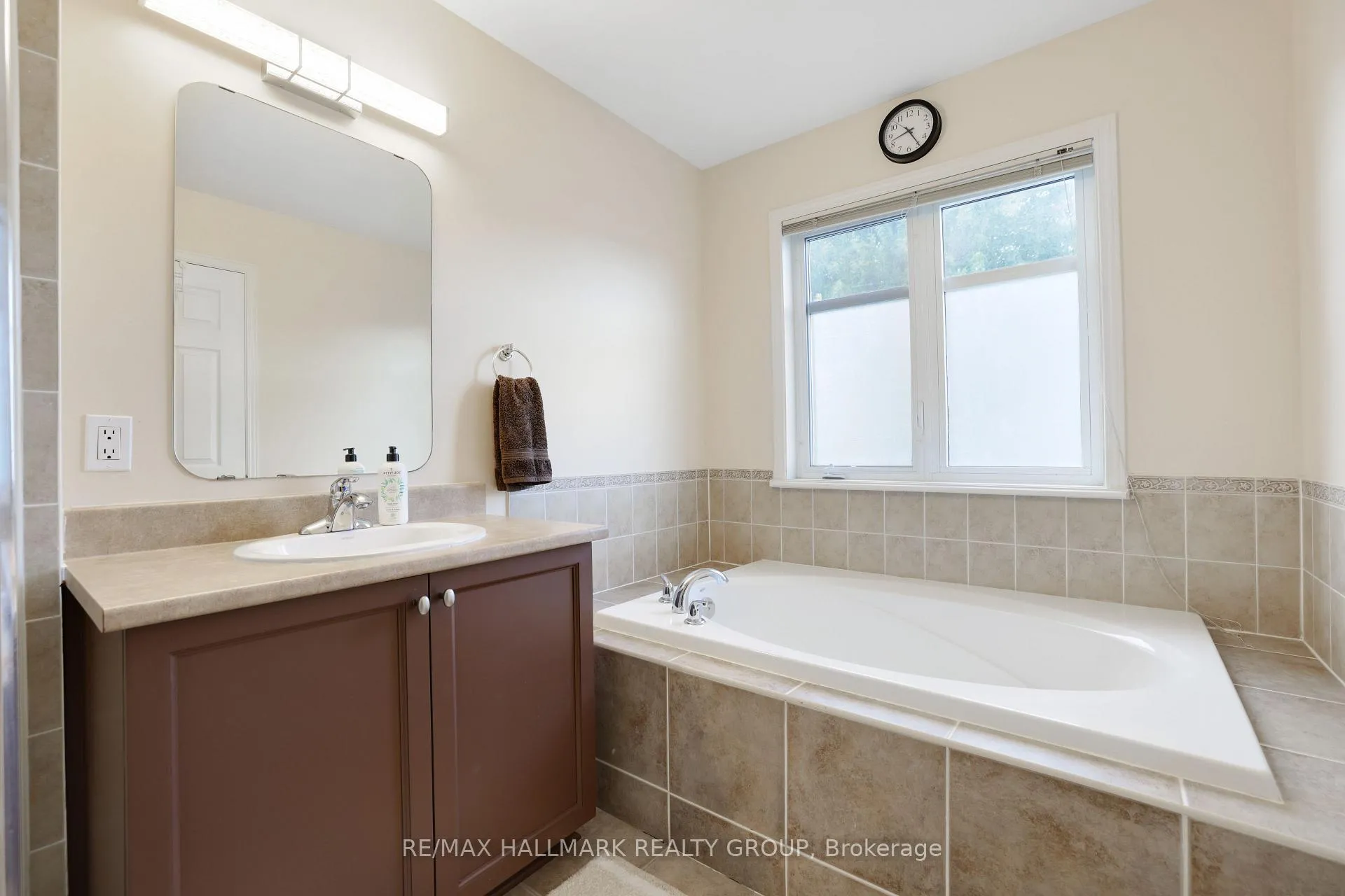 Photo 12 of 144 Deercroft Avenue, Ottawa, Barrhaven - Longfields — HOMEH
