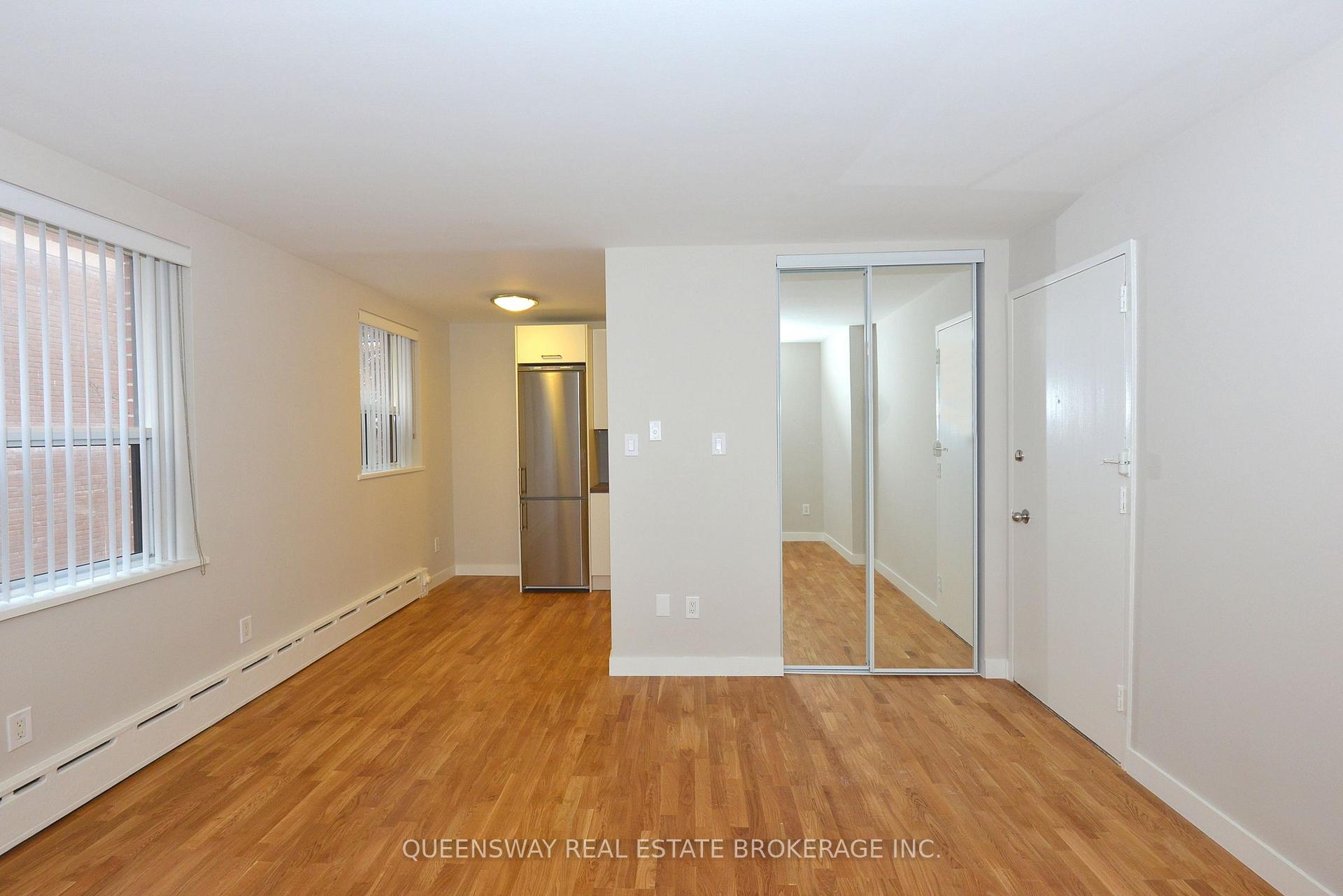 Photo 2 of Unit 402, 263 Russell Hill Road, Toronto, Casa Loma — HOMEH