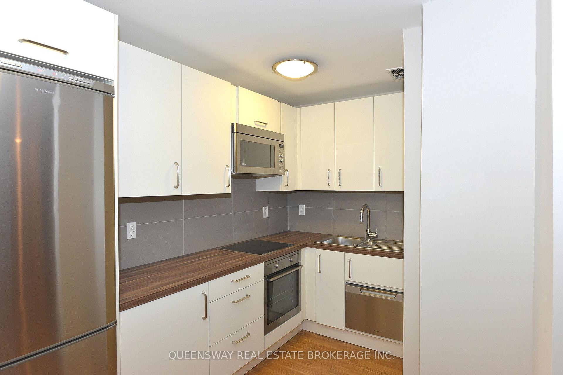Photo 6 of Unit 402, 263 Russell Hill Road, Toronto, Casa Loma — HOMEH