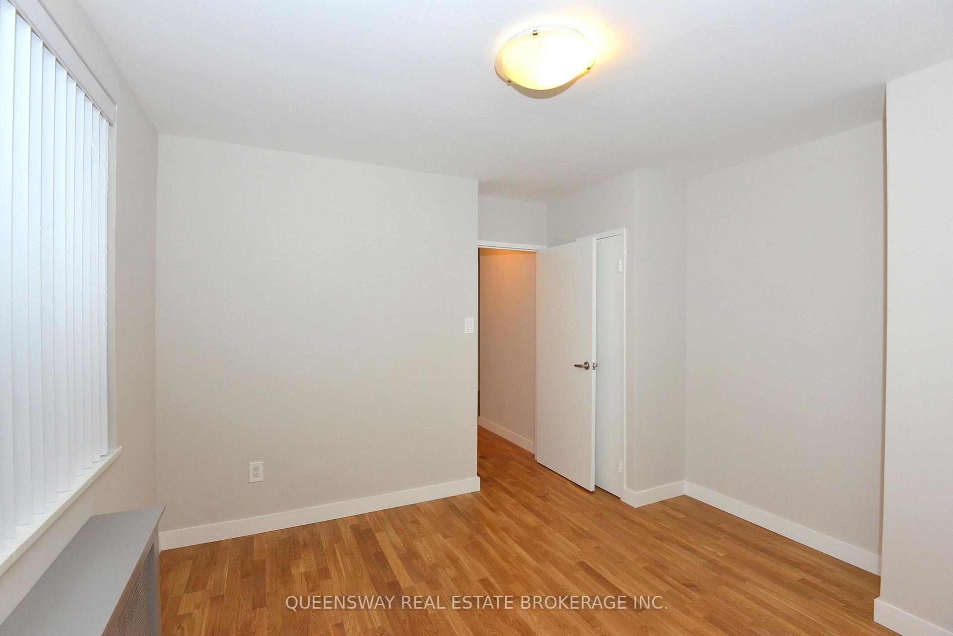 Photo 5 of Unit 402, 263 Russell Hill Road, Toronto, Casa Loma — HOMEH