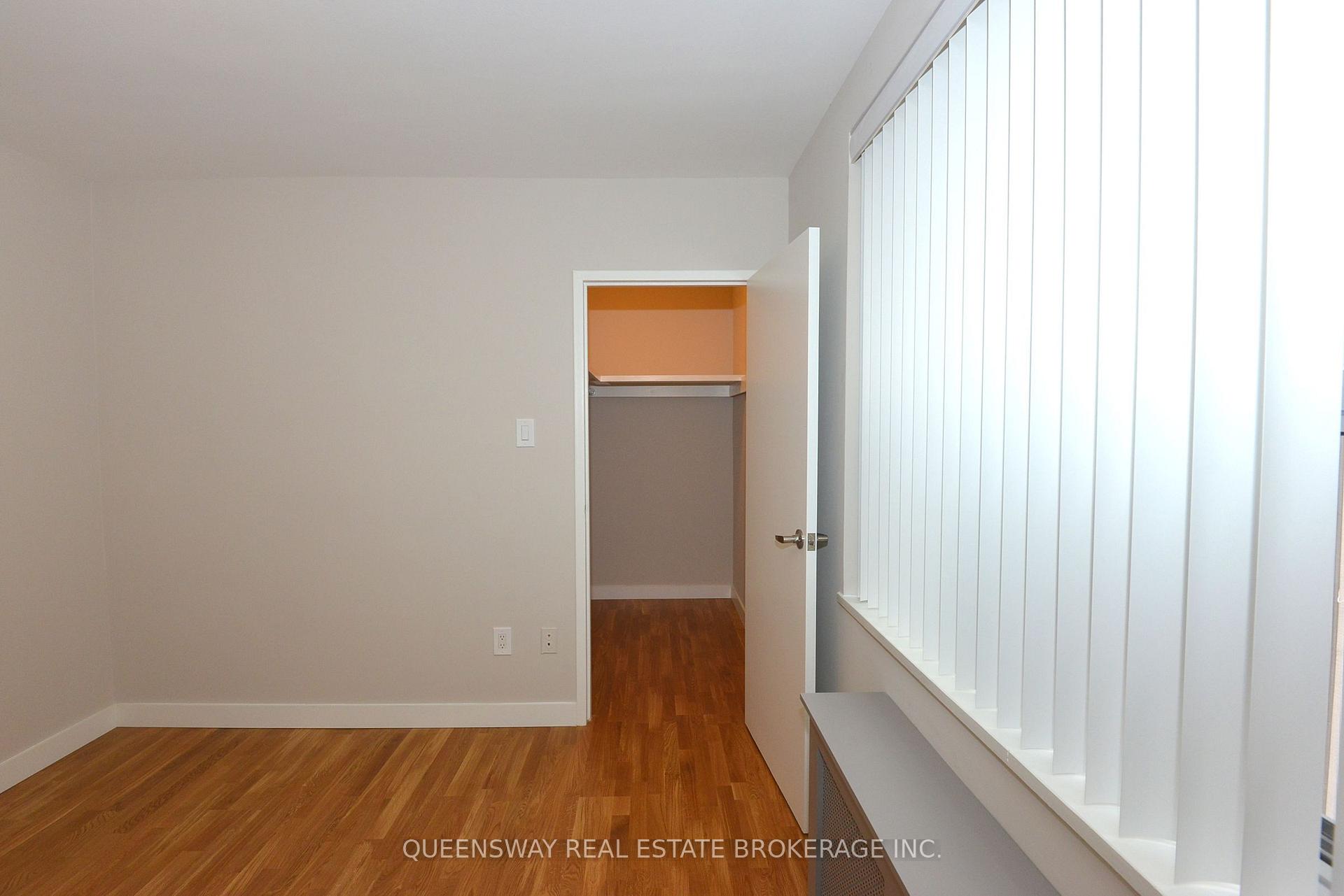 Photo 4 of Unit 402, 263 Russell Hill Road, Toronto, Casa Loma — HOMEH