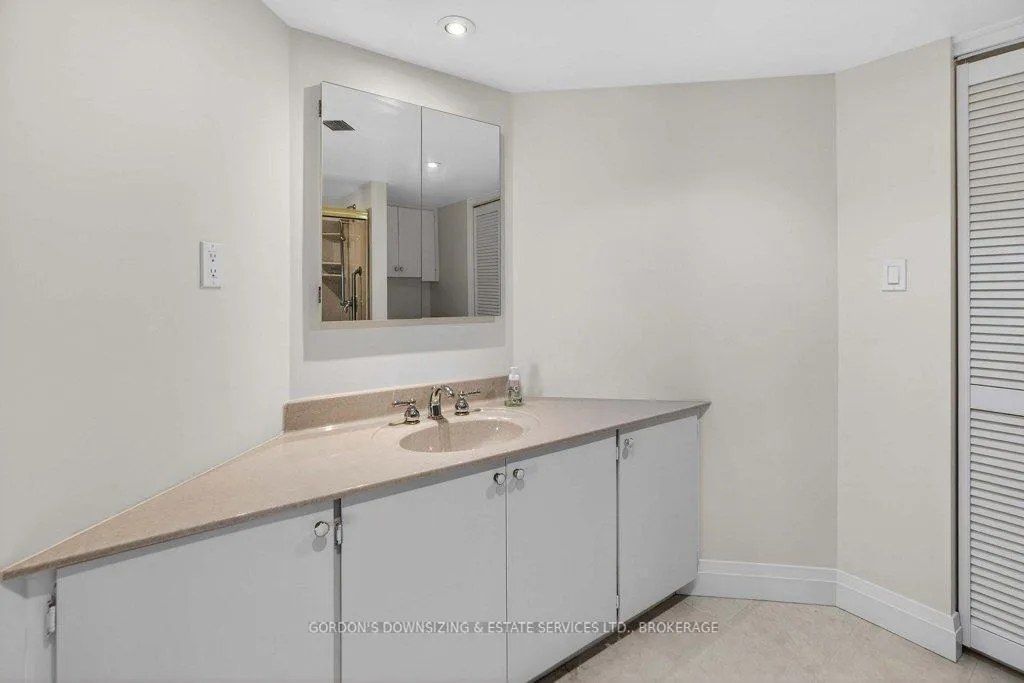 Photo 11 of Unit 407, 185 Ontario Street, Kingston, Central City East — HOMEH