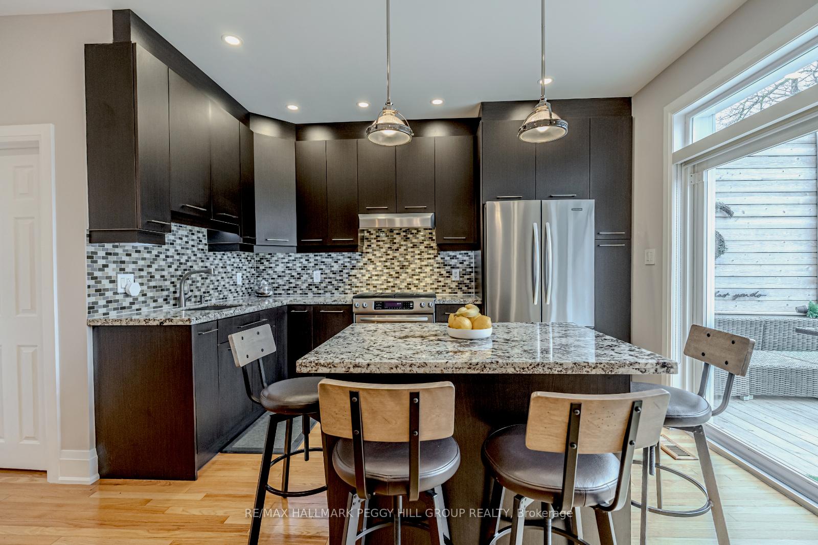 Photo 3 of 18 Epsom Avenue, Toronto, Woodbine-Lumsden — HOMEH