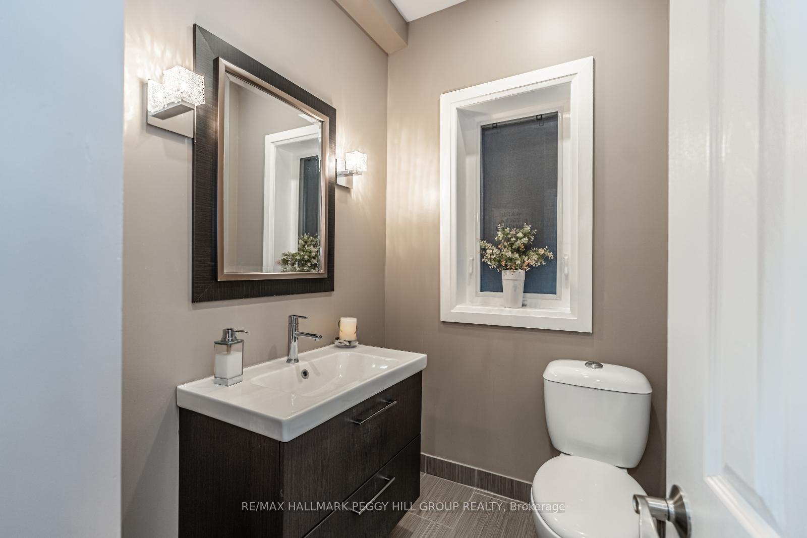 Photo 8 of 18 Epsom Avenue, Toronto, Woodbine-Lumsden — HOMEH