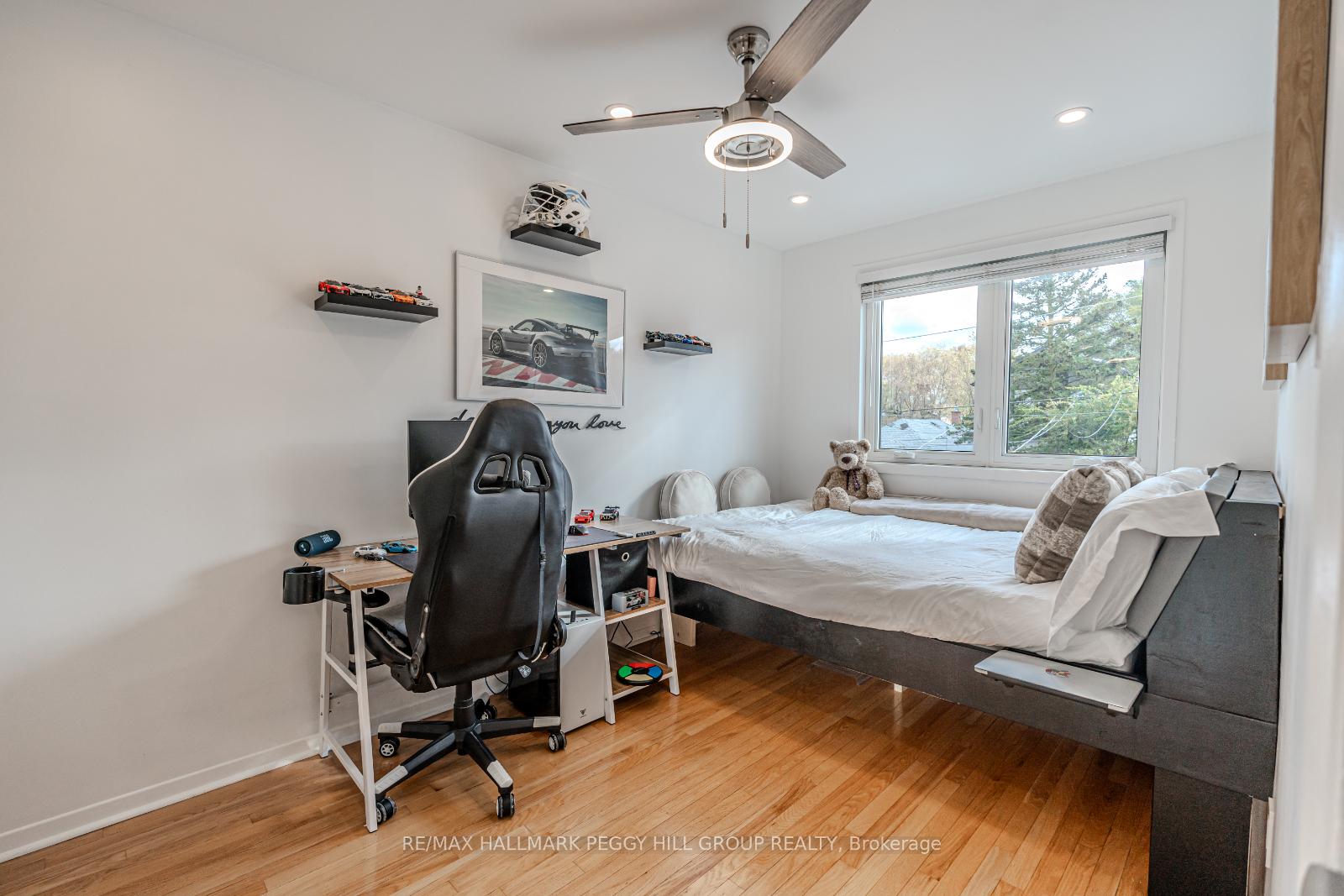 Photo 12 of 18 Epsom Avenue, Toronto, Woodbine-Lumsden — HOMEH