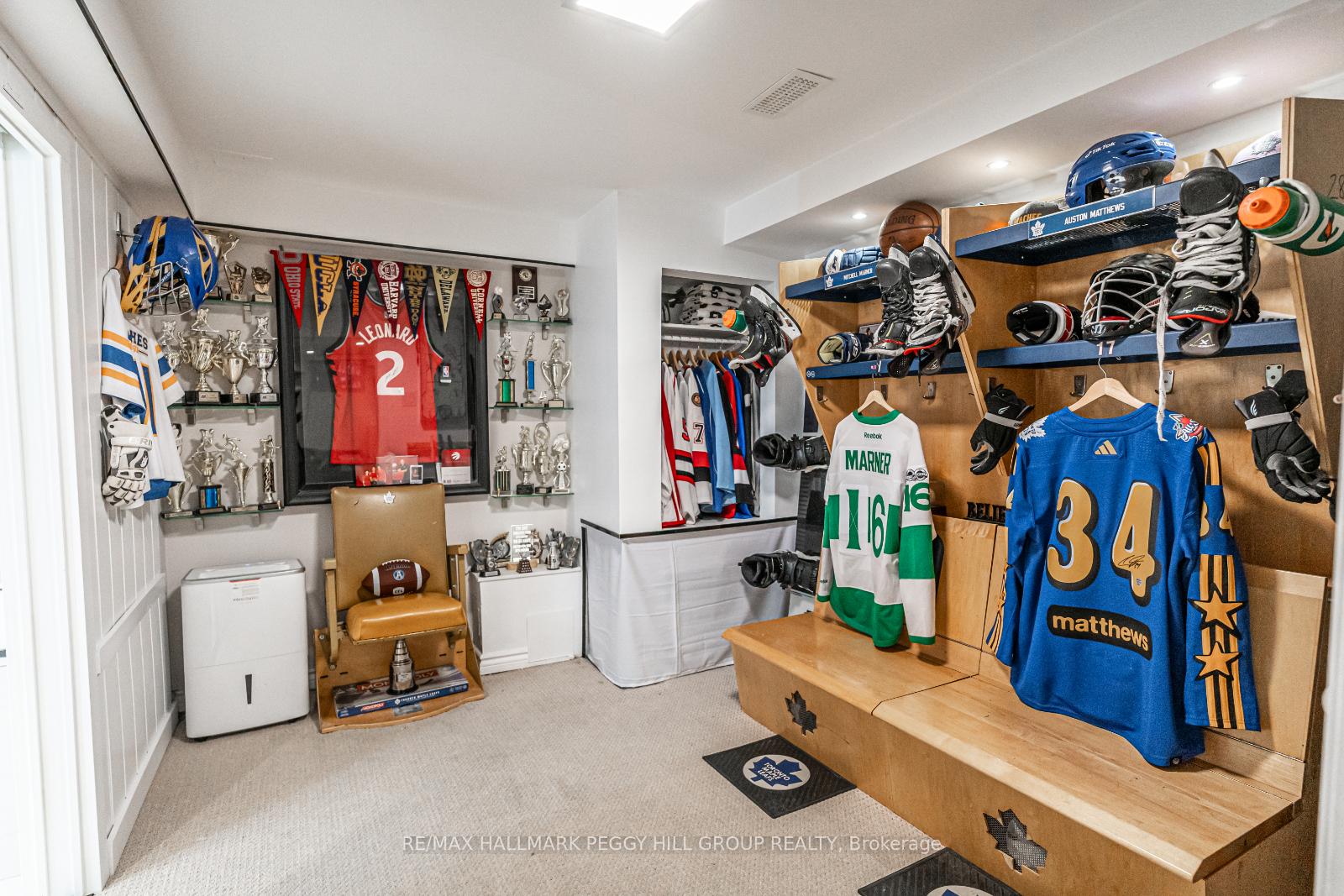 Photo 16 of 18 Epsom Avenue, Toronto, Woodbine-Lumsden — HOMEH