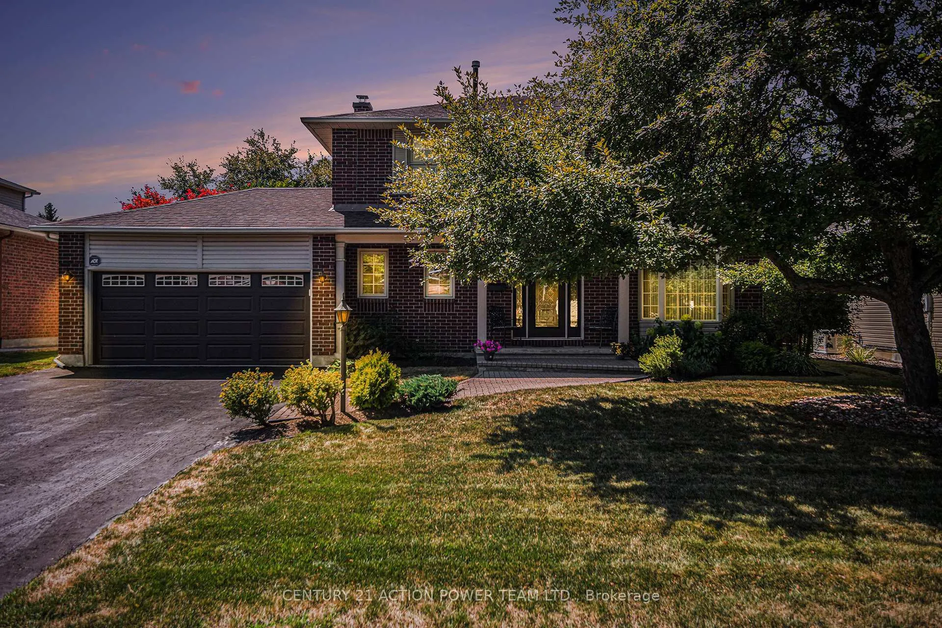 Photo 2 of 1358 Turner Crescent, Ottawa, Bilberry Creek/Queenswood Heights — HOMEH