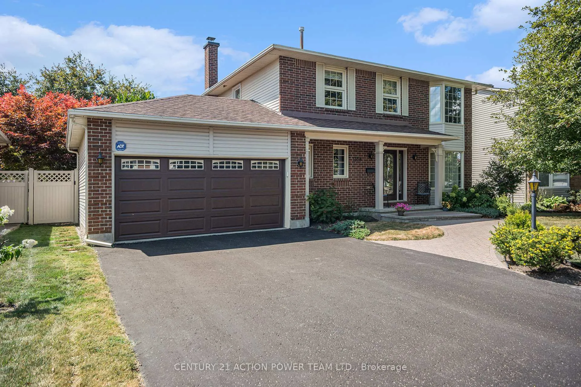 Photo 3 of 1358 Turner Crescent, Ottawa, Bilberry Creek/Queenswood Heights — HOMEH