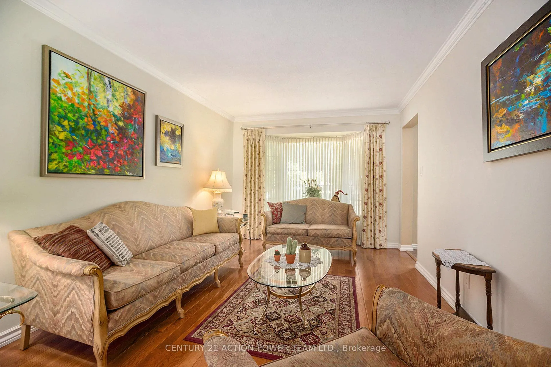 Photo 8 of 1358 Turner Crescent, Ottawa, Bilberry Creek/Queenswood Heights — HOMEH