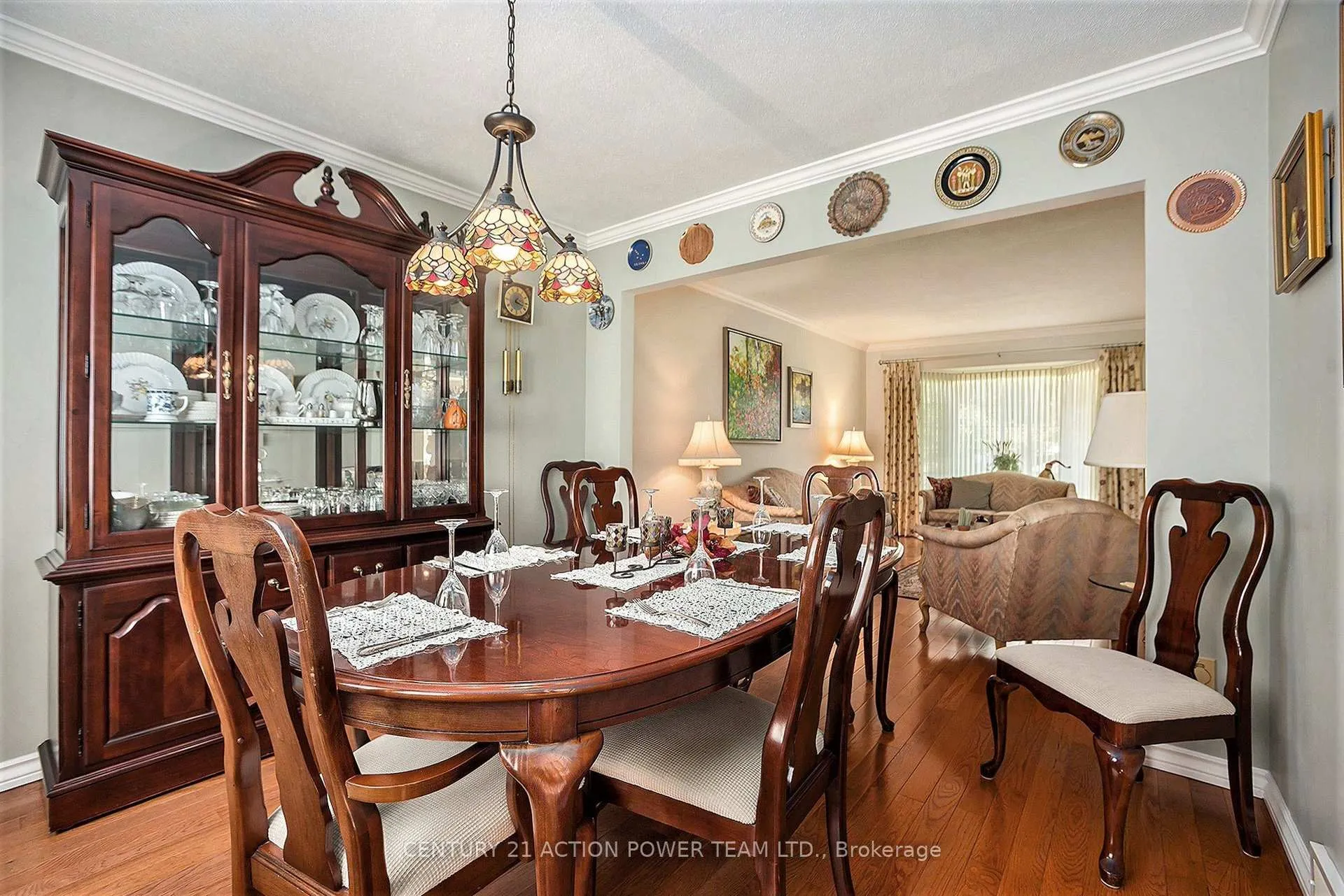 Photo 11 of 1358 Turner Crescent, Ottawa, Bilberry Creek/Queenswood Heights — HOMEH