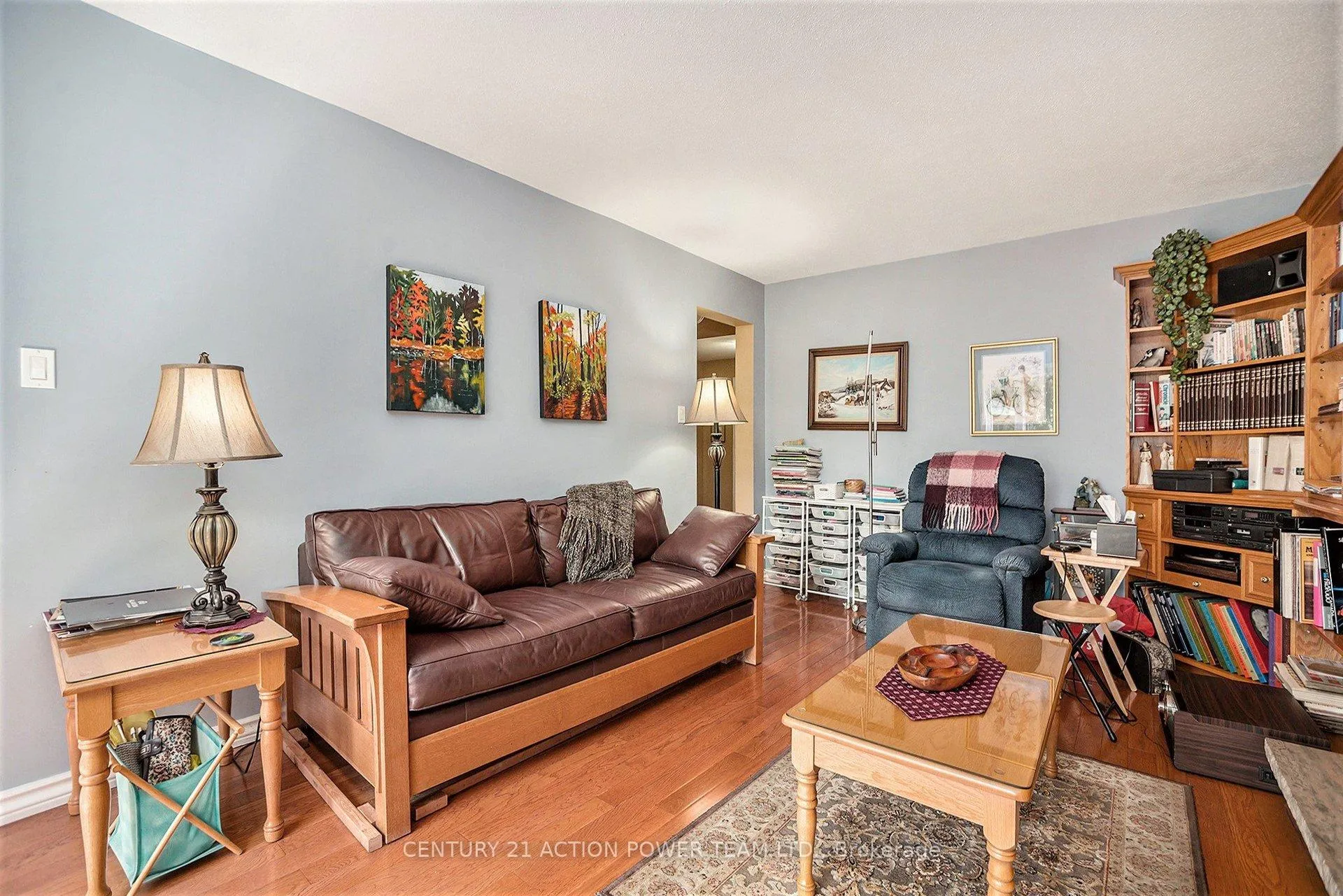 Photo 16 of 1358 Turner Crescent, Ottawa, Bilberry Creek/Queenswood Heights — HOMEH