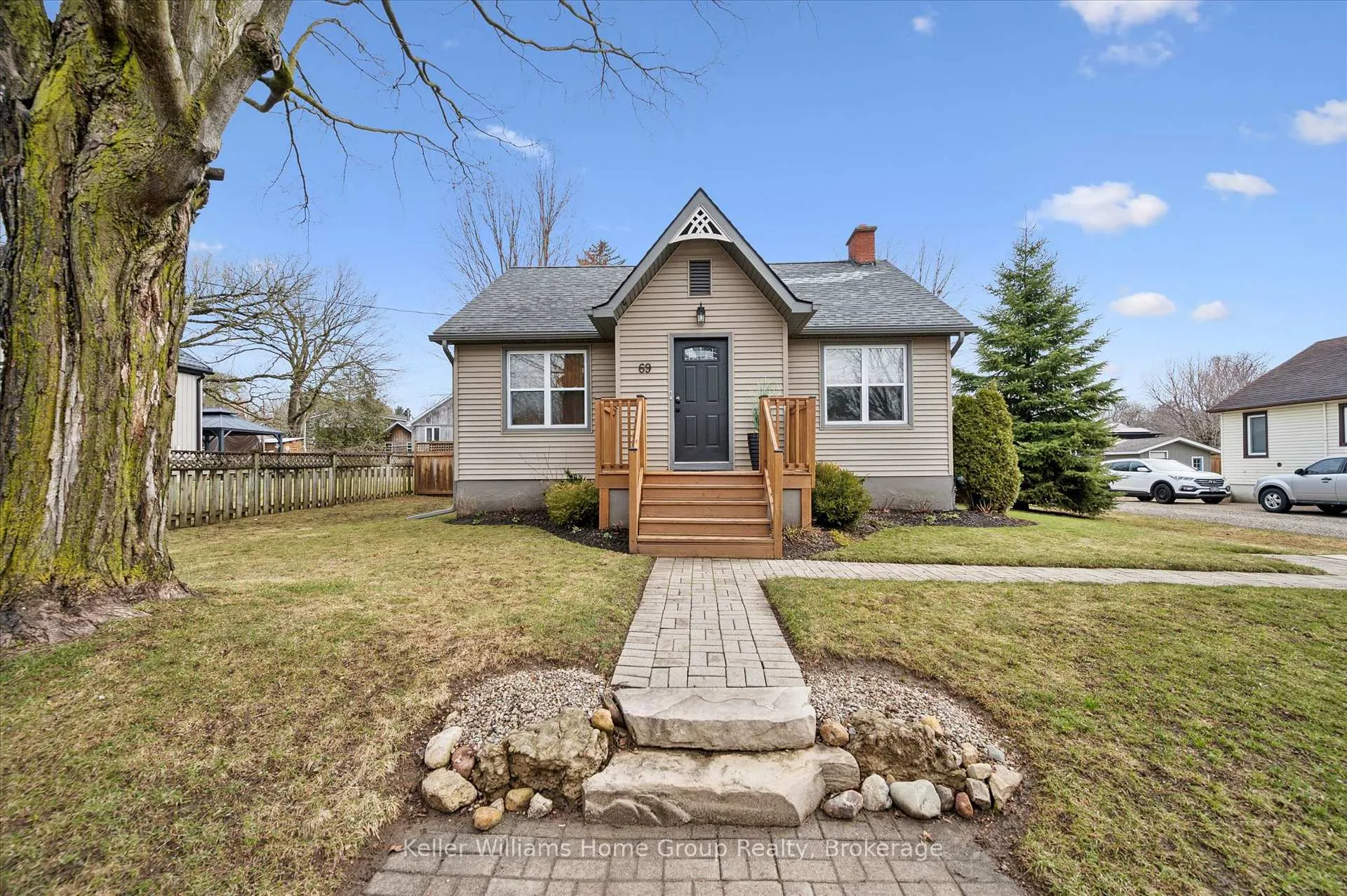 Photo 1 of 69 Irvine Street, Centre Wellington, Elora/Salem — HOMEH
