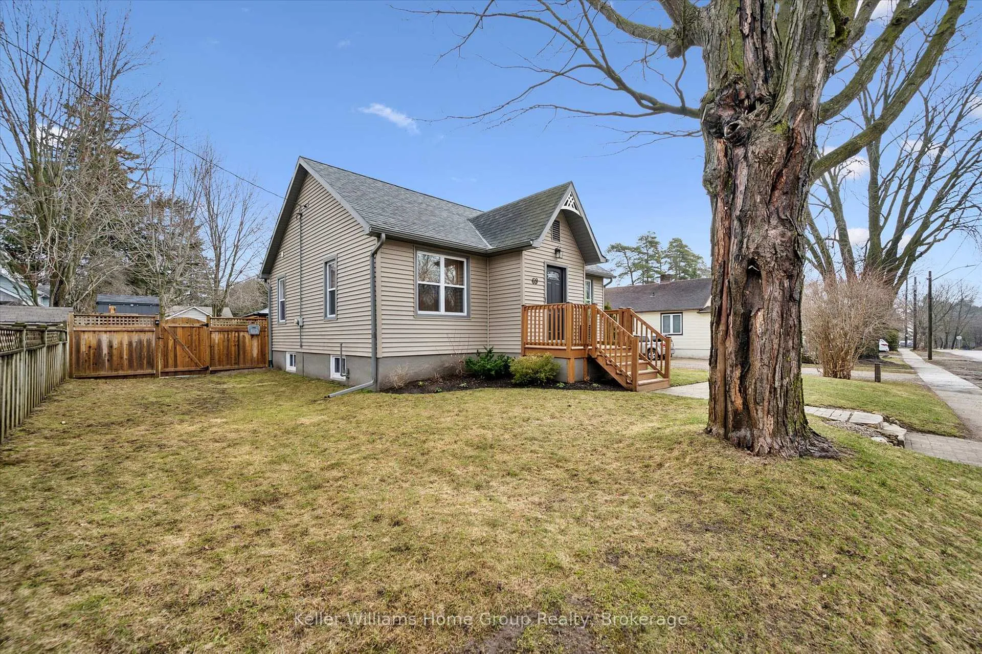 Photo 2 of 69 Irvine Street, Centre Wellington, Elora/Salem — HOMEH