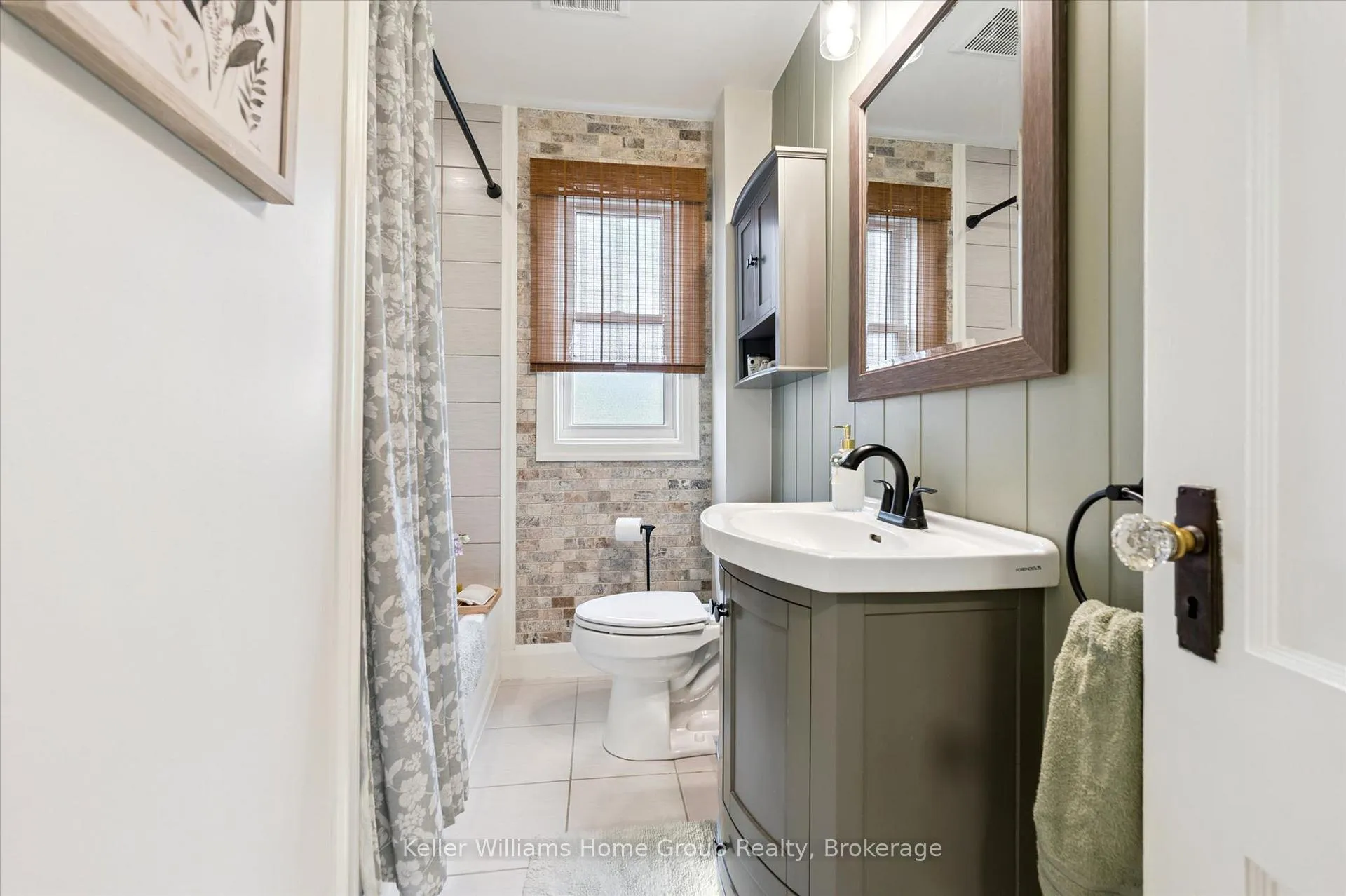Photo 19 of 69 Irvine Street, Centre Wellington, Elora/Salem — HOMEH