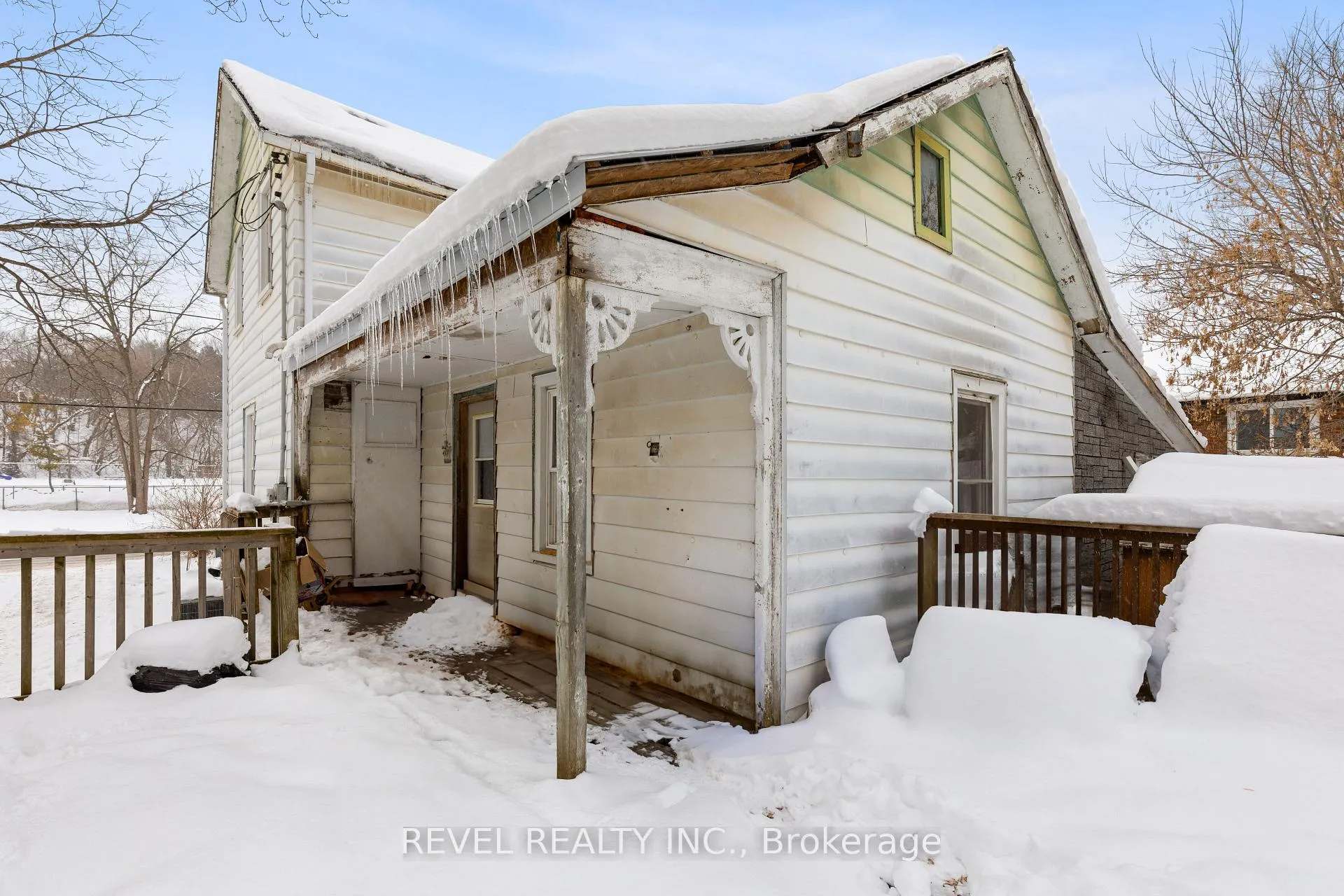 Photo 7 of 439 Metcalf Street, Tweed, Tweed (Village) — HOMEH