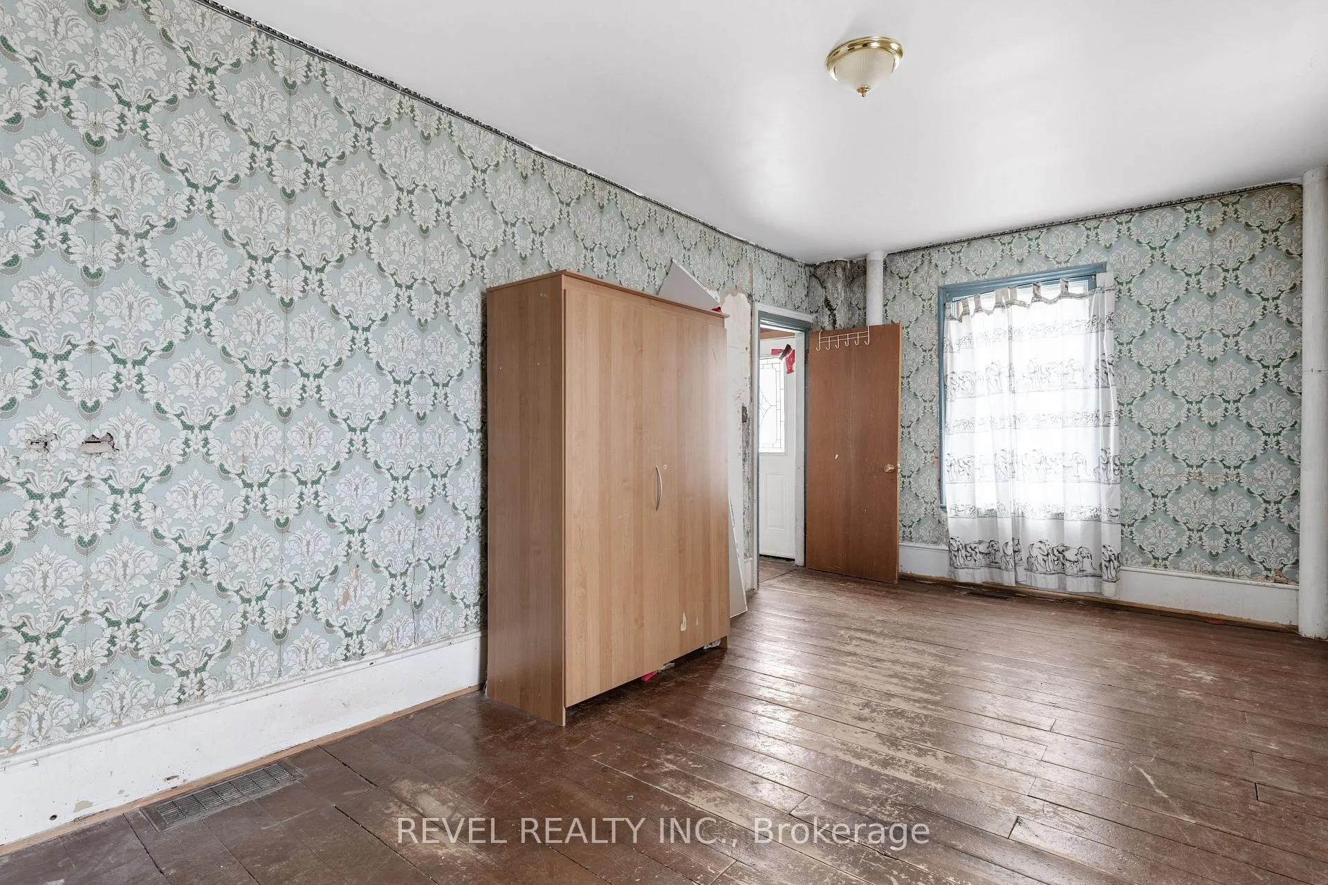 Photo 17 of 439 Metcalf Street, Tweed, Tweed (Village) — HOMEH