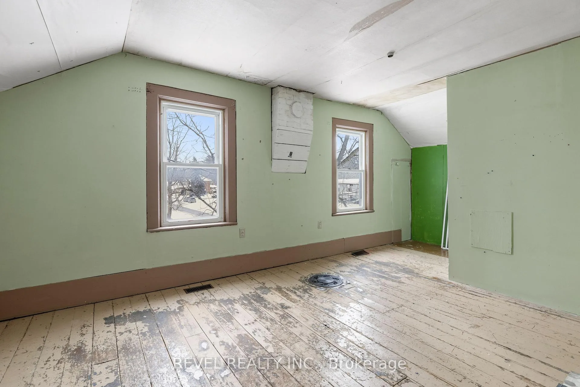 Photo 18 of 439 Metcalf Street, Tweed, Tweed (Village) — HOMEH