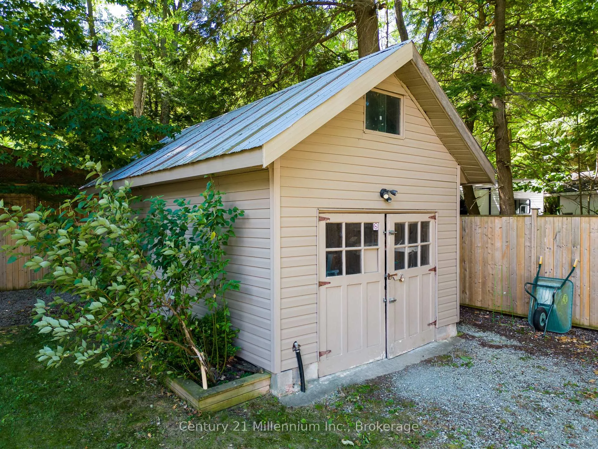 Photo 21 of 5 Bells Park Road, Wasaga Beach — HOMEH