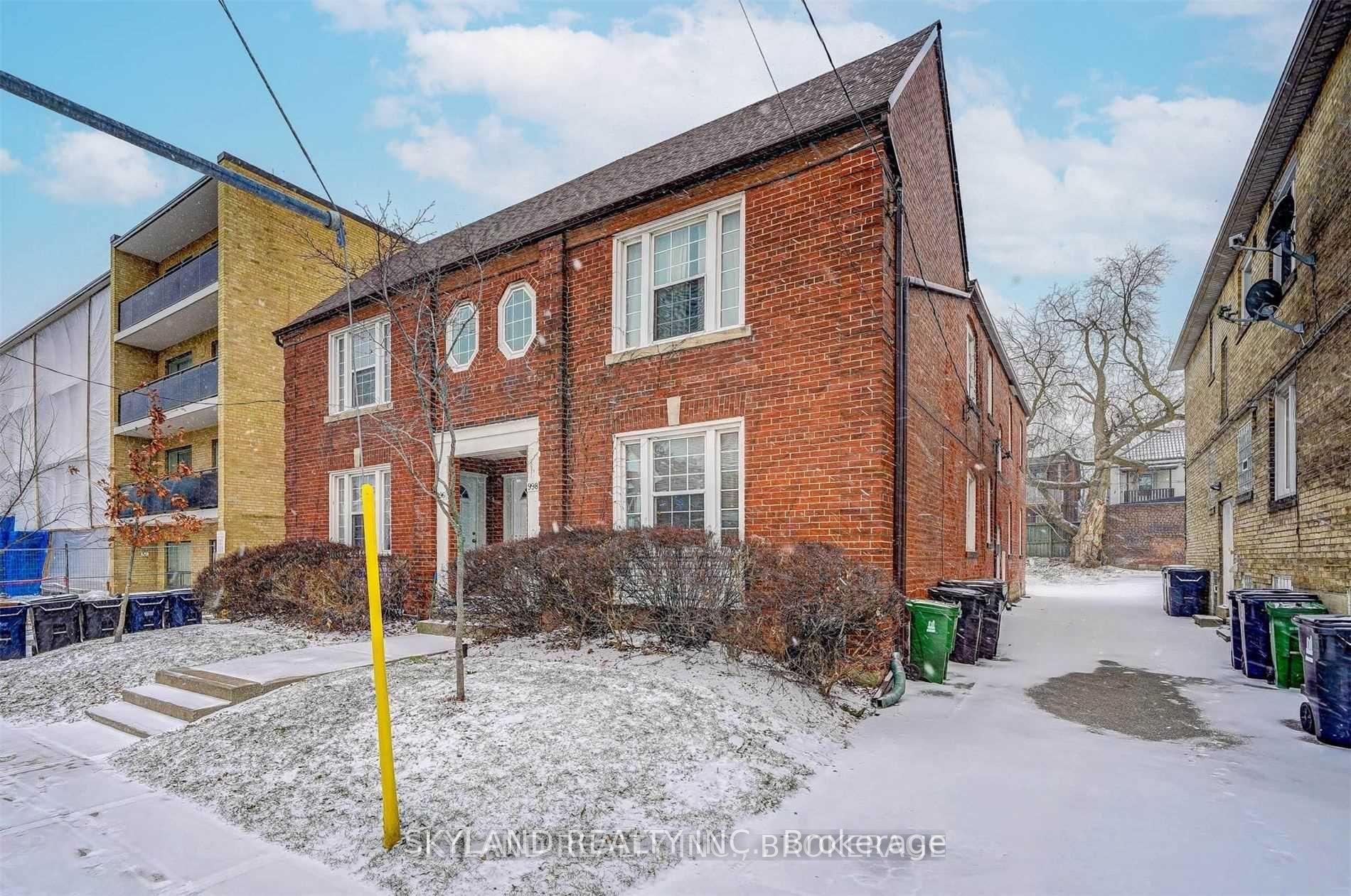Photo 4 of Unit 2, 998 Avenue Road N, Toronto, Yonge-Eglinton — HOMEH