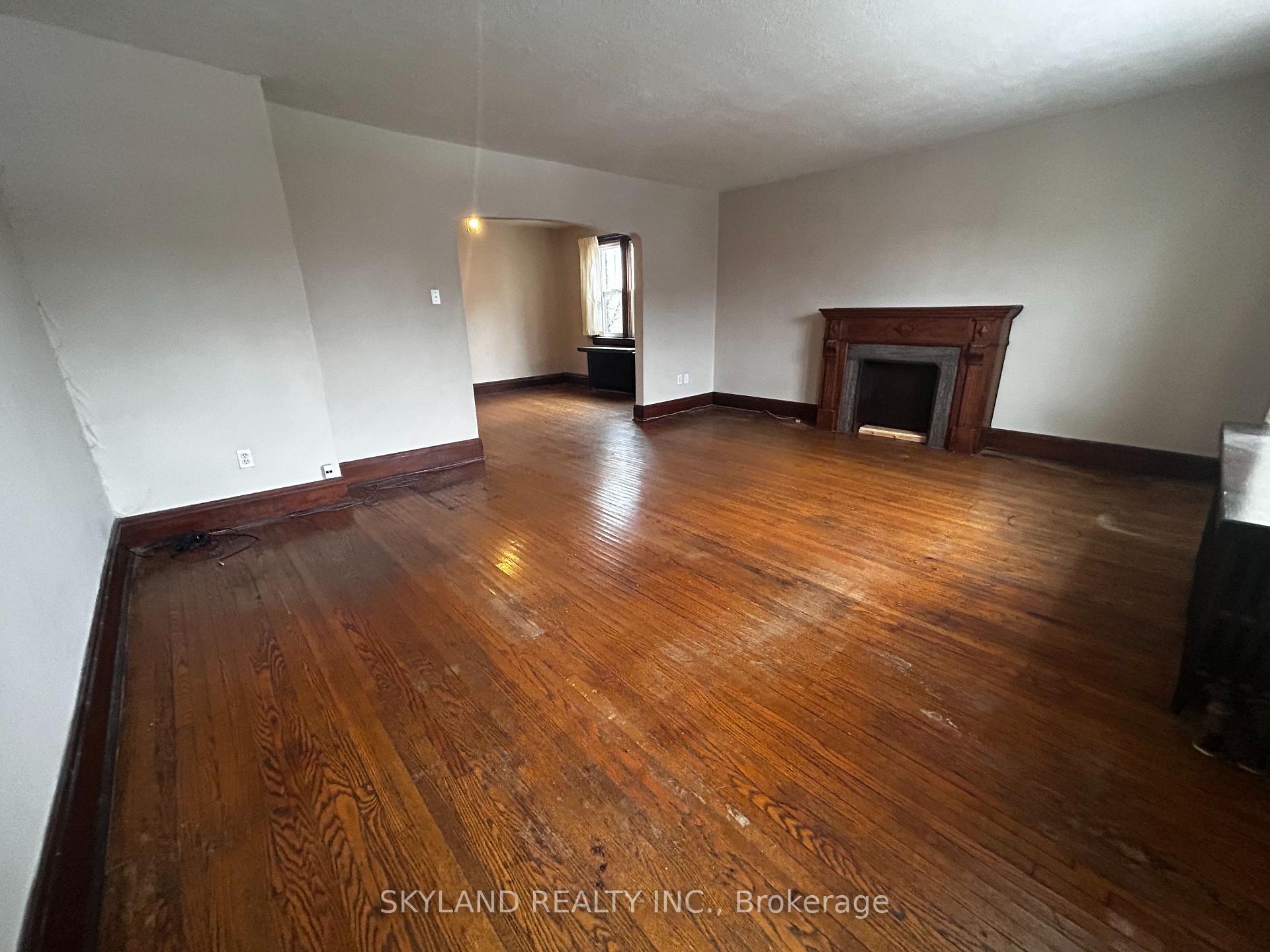 Photo 5 of Unit 2, 998 Avenue Road N, Toronto, Yonge-Eglinton — HOMEH