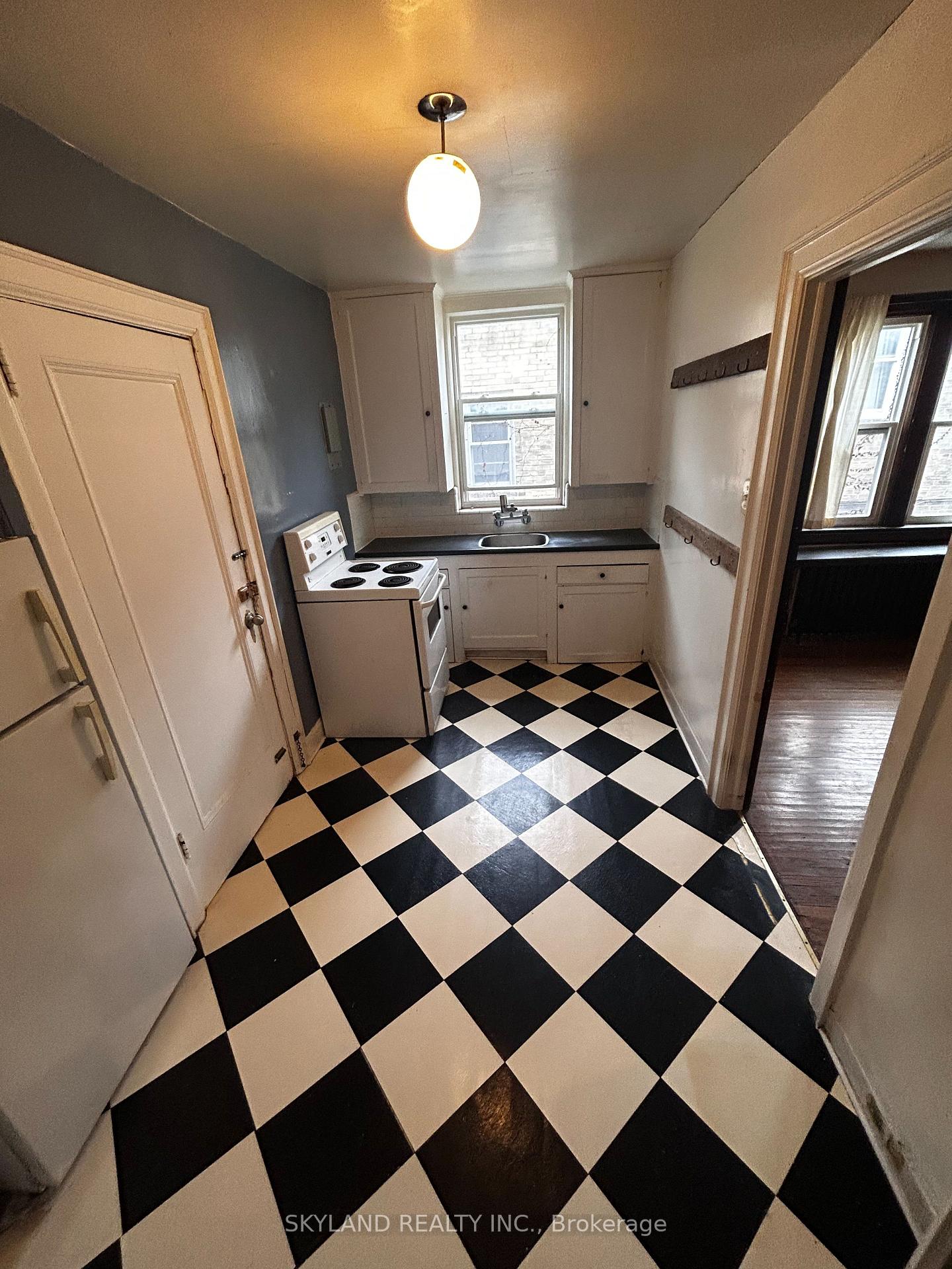 Photo 9 of Unit 2, 998 Avenue Road N, Toronto, Yonge-Eglinton — HOMEH