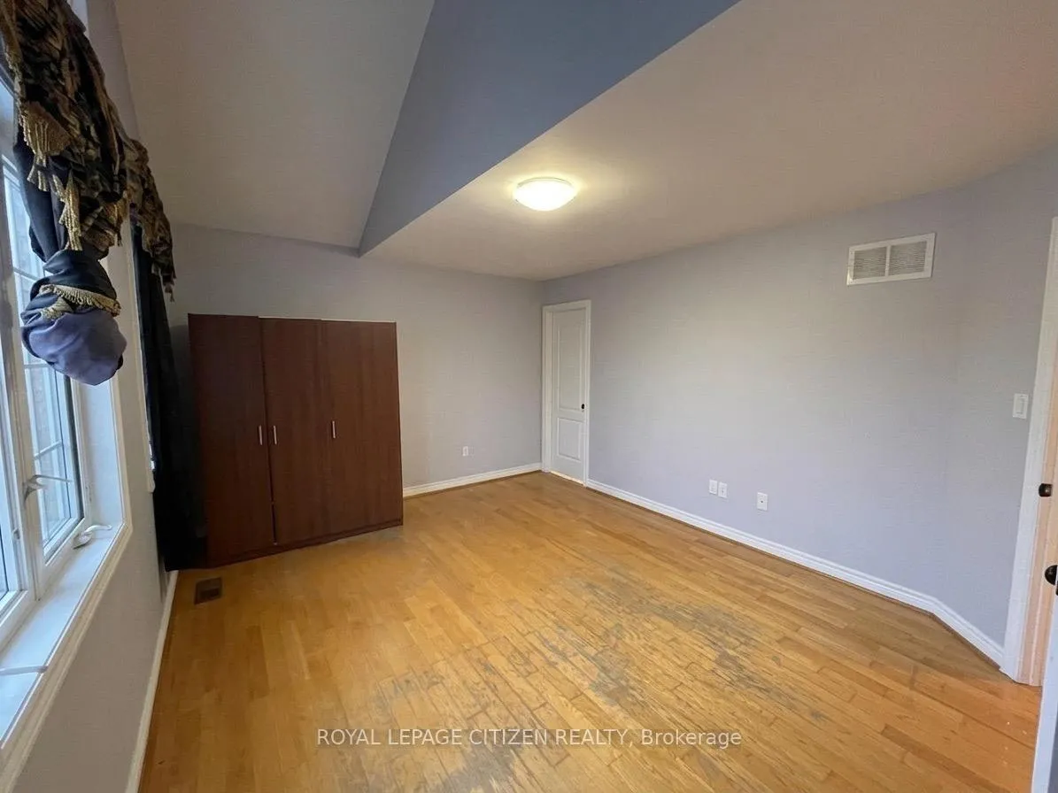 Photo 5 of 97 Chartway Boulevard, Scarborough, Highland Creek — HOMEH