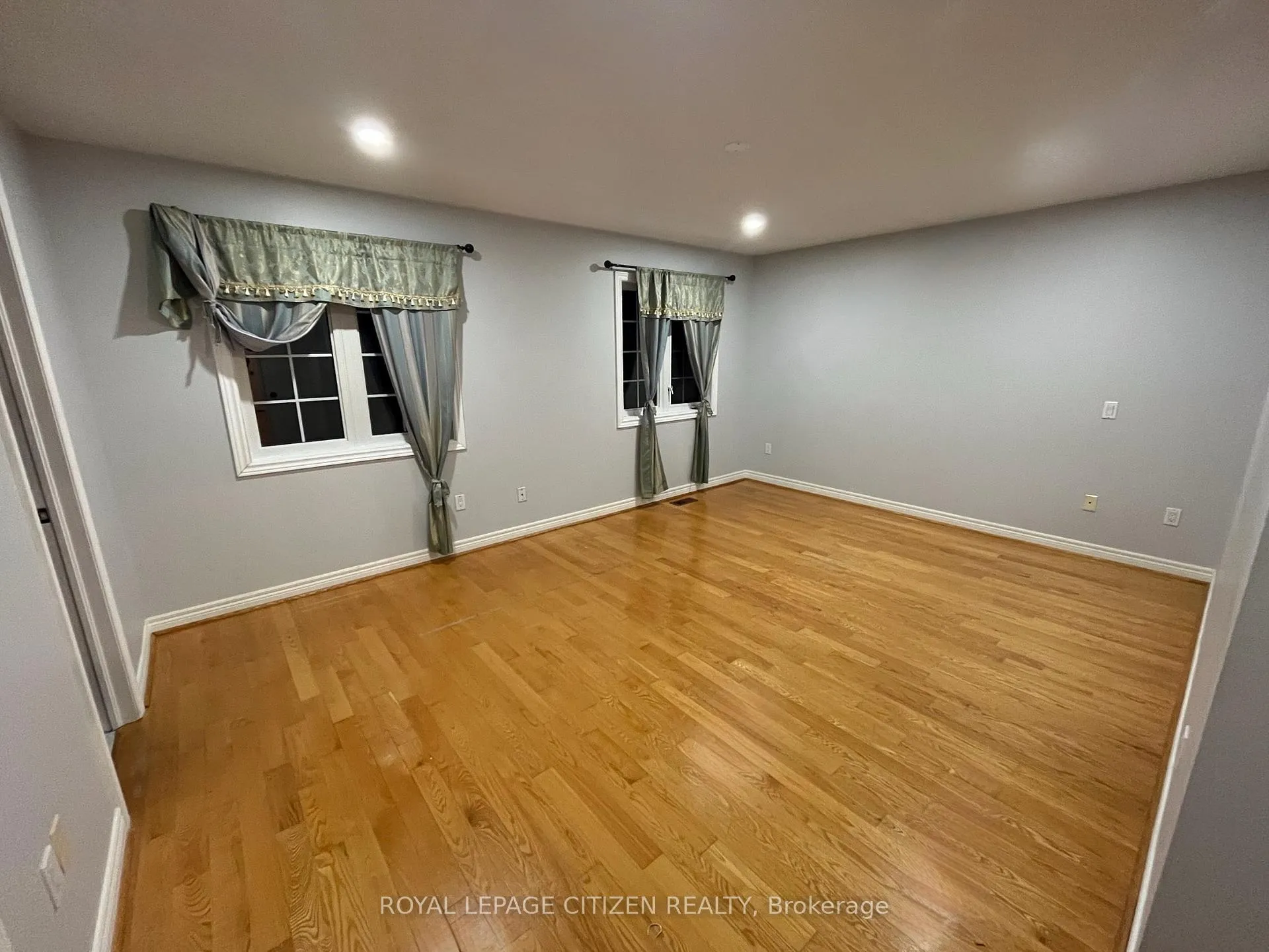 Photo 9 of 97 Chartway Boulevard, Scarborough, Highland Creek — HOMEH