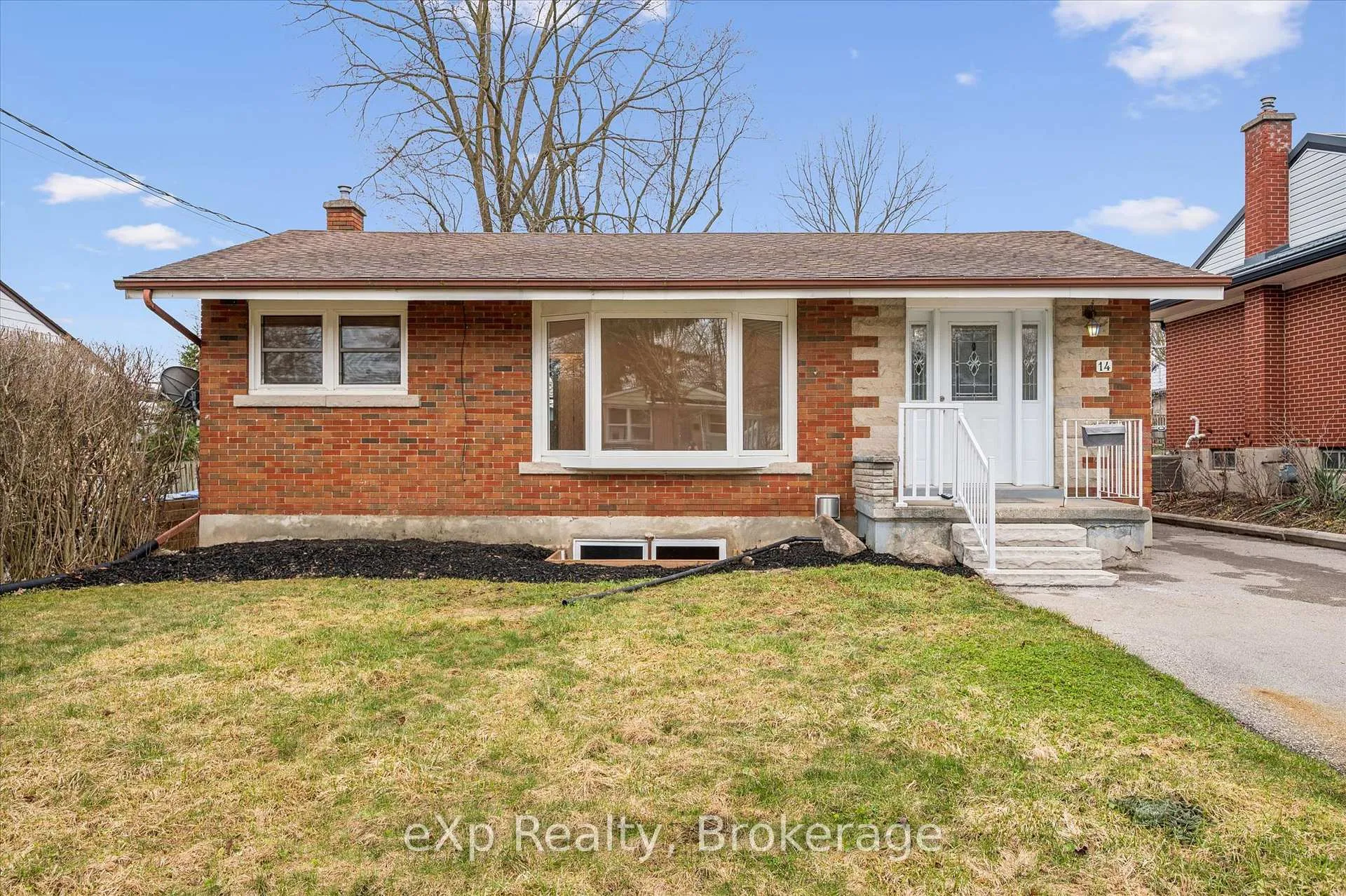 Photo 1 of 14 Lincoln Crescent, Guelph, St. George's — HOMEH