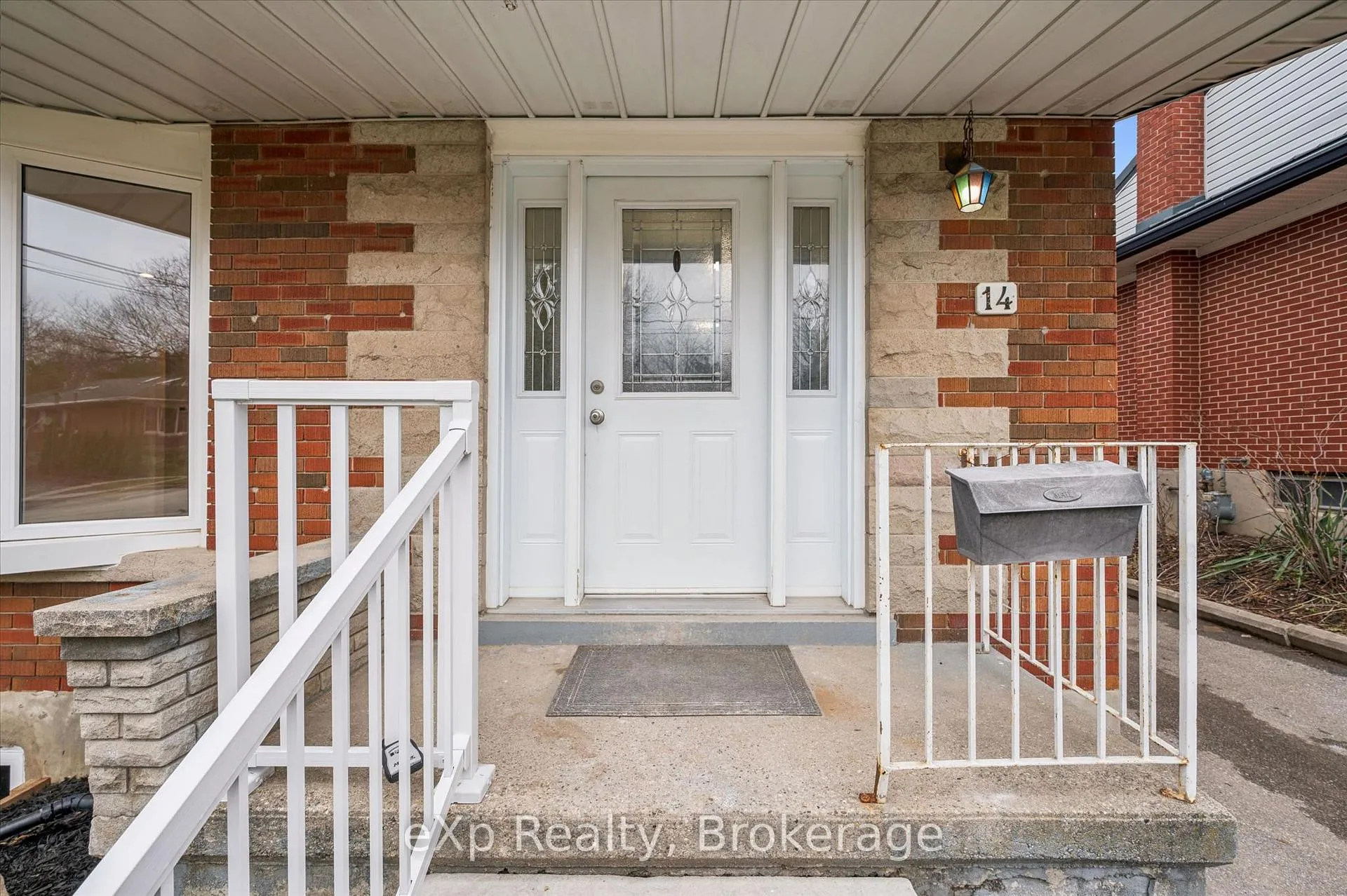 Photo 5 of 14 Lincoln Crescent, Guelph, St. George's — HOMEH