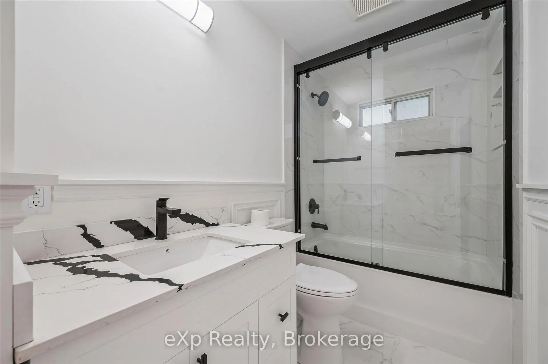 Photo 20 of 14 Lincoln Crescent, Guelph, St. George's — HOMEH