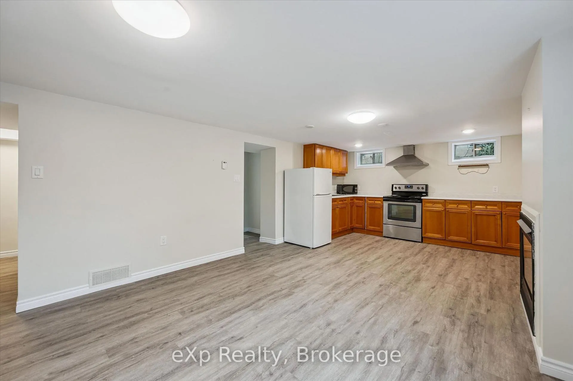Photo 23 of 14 Lincoln Crescent, Guelph, St. George's — HOMEH