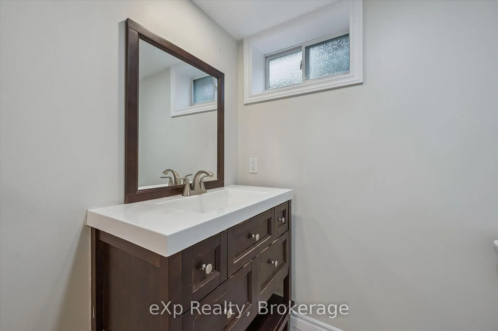 Photo 30 of 14 Lincoln Crescent, Guelph, St. George's — HOMEH