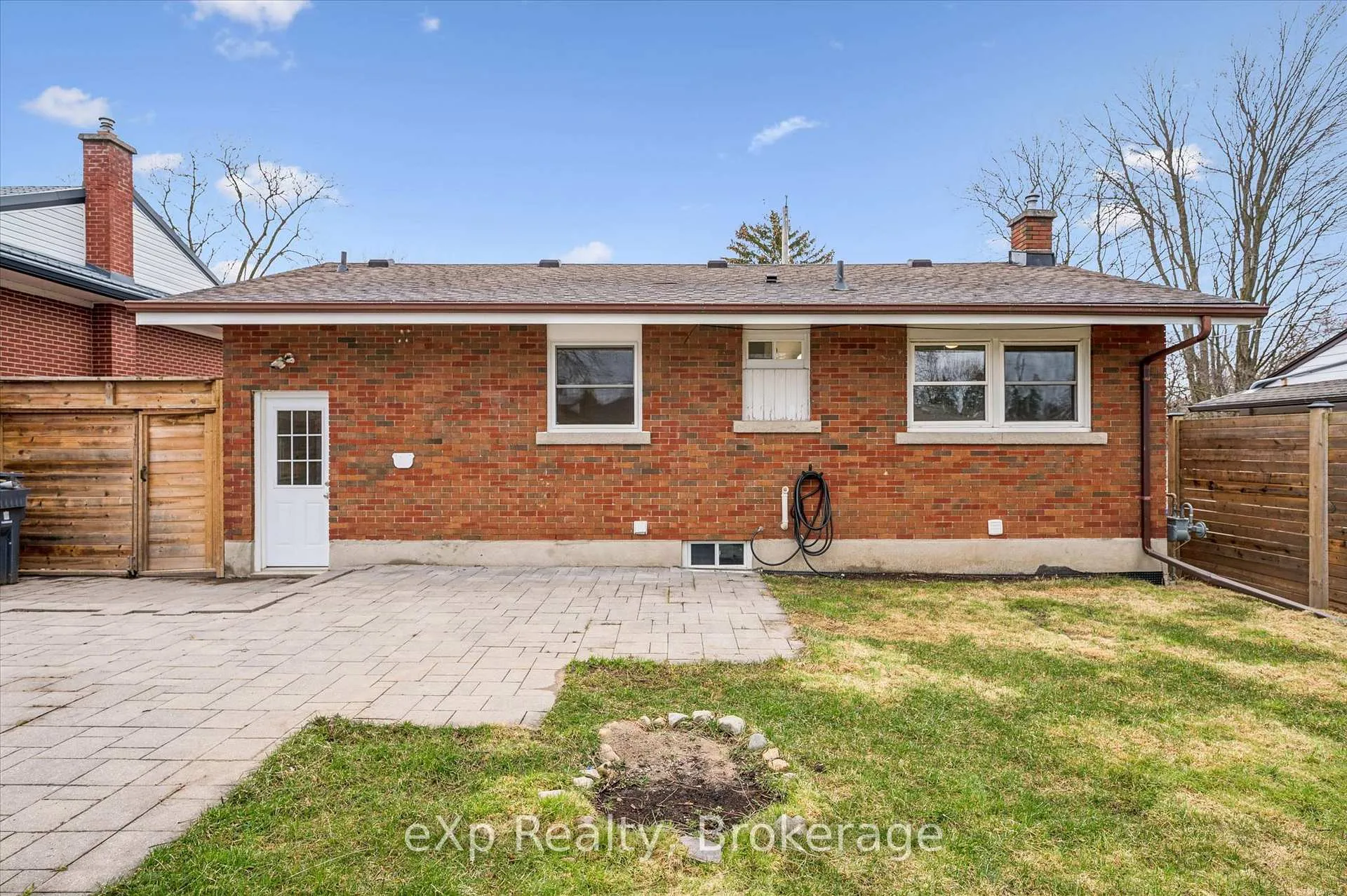 Photo 40 of 14 Lincoln Crescent, Guelph, St. George's — HOMEH