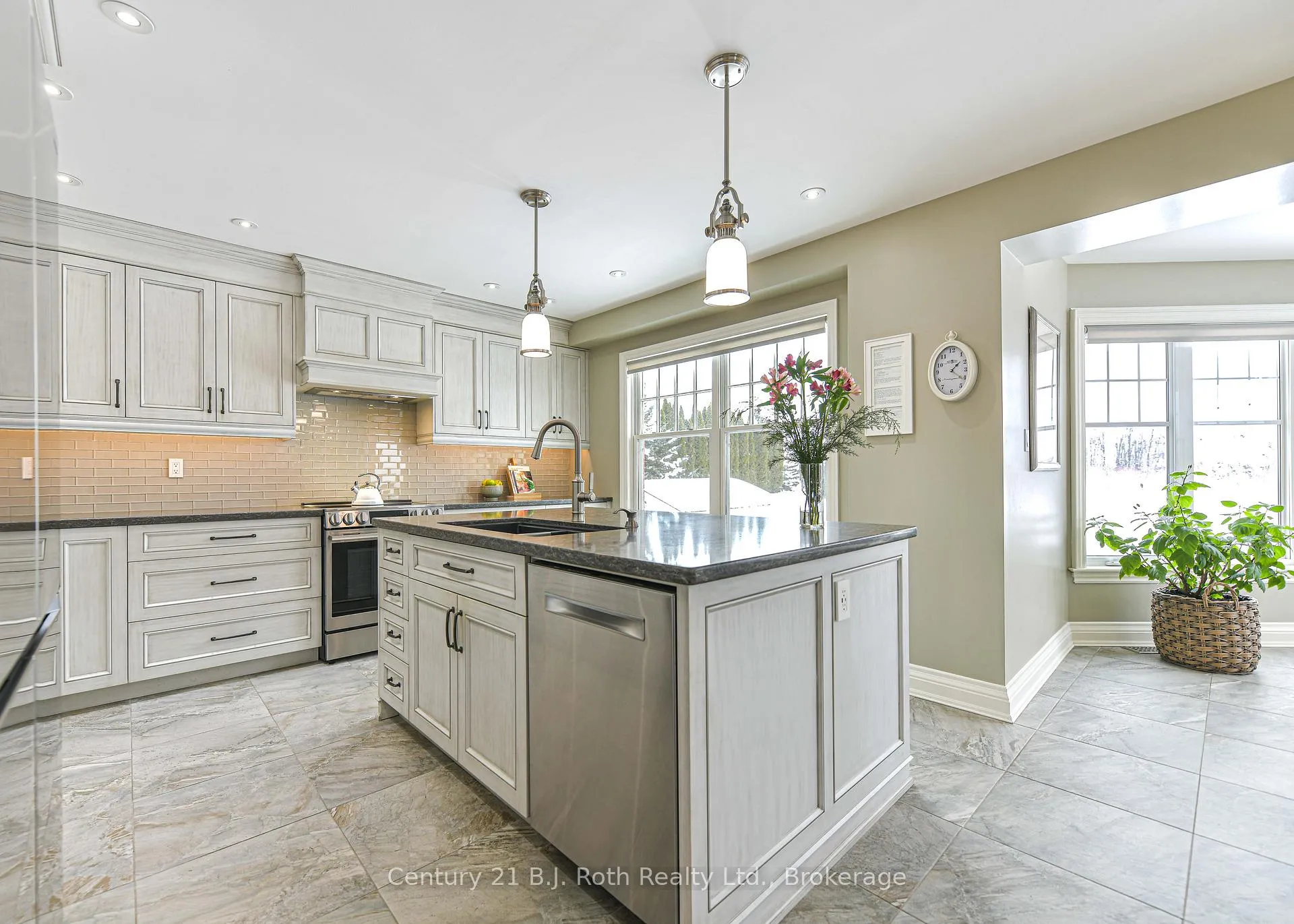 Photo 22 of 3255 10 Line N, Oro-Medonte, Rural Oro-Medonte — HOMEH