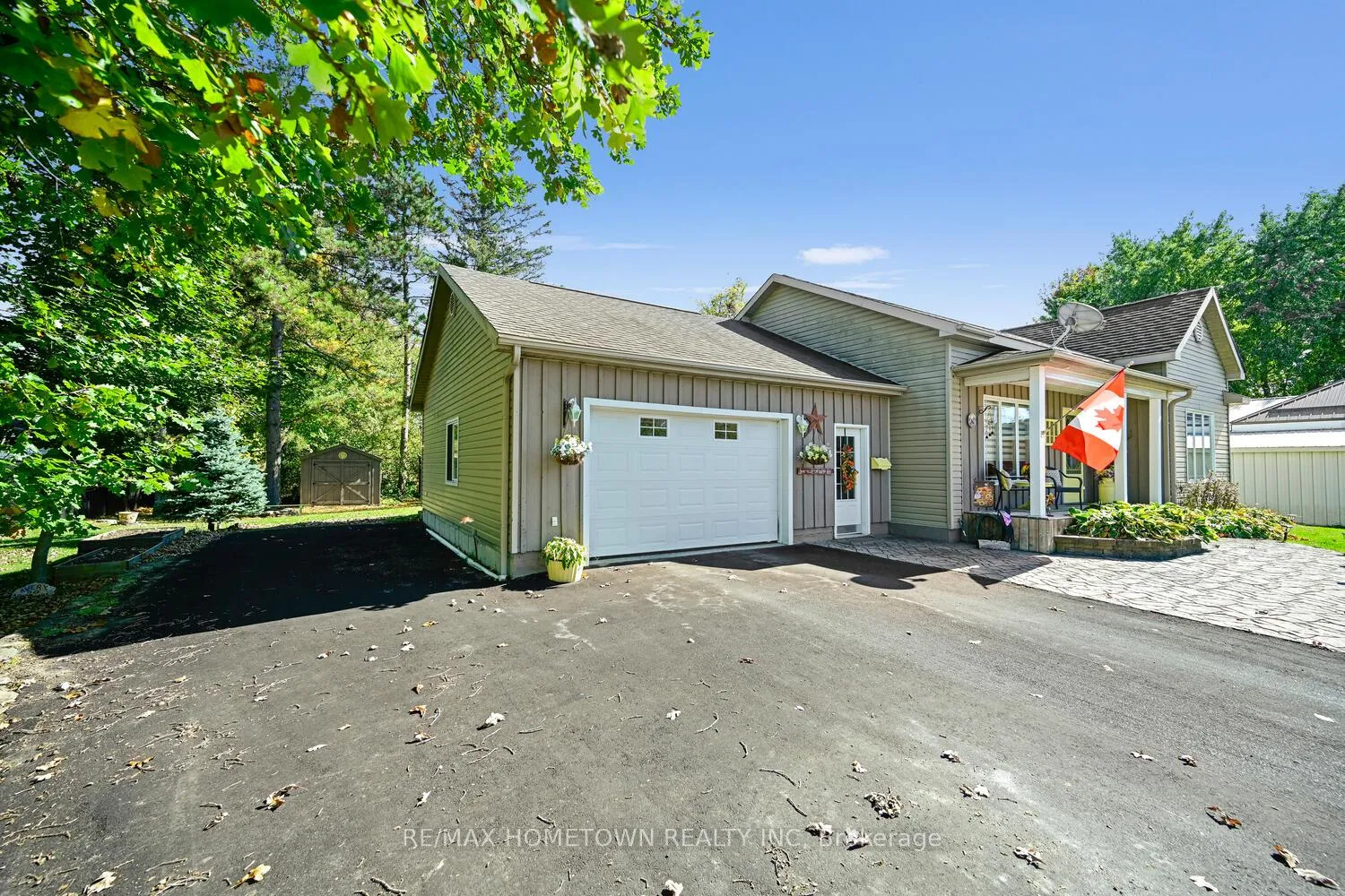 Photo 5 of 8121 Main Street, Augusta, Augusta Twp — HOMEH