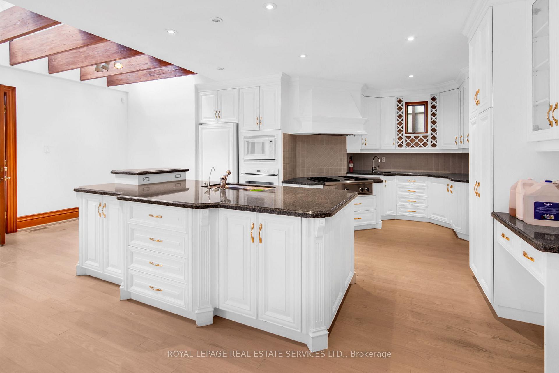 Photo 11 of 308 Russell Hill Road, Toronto, Forest Hill South — HOMEH