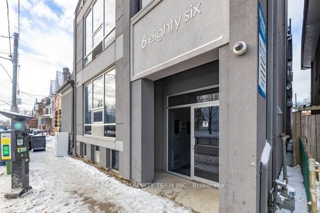 Photo 2 of Unit 302, 686 Bathurst Street, Toronto, Palmerston-Little Italy — HOMEH