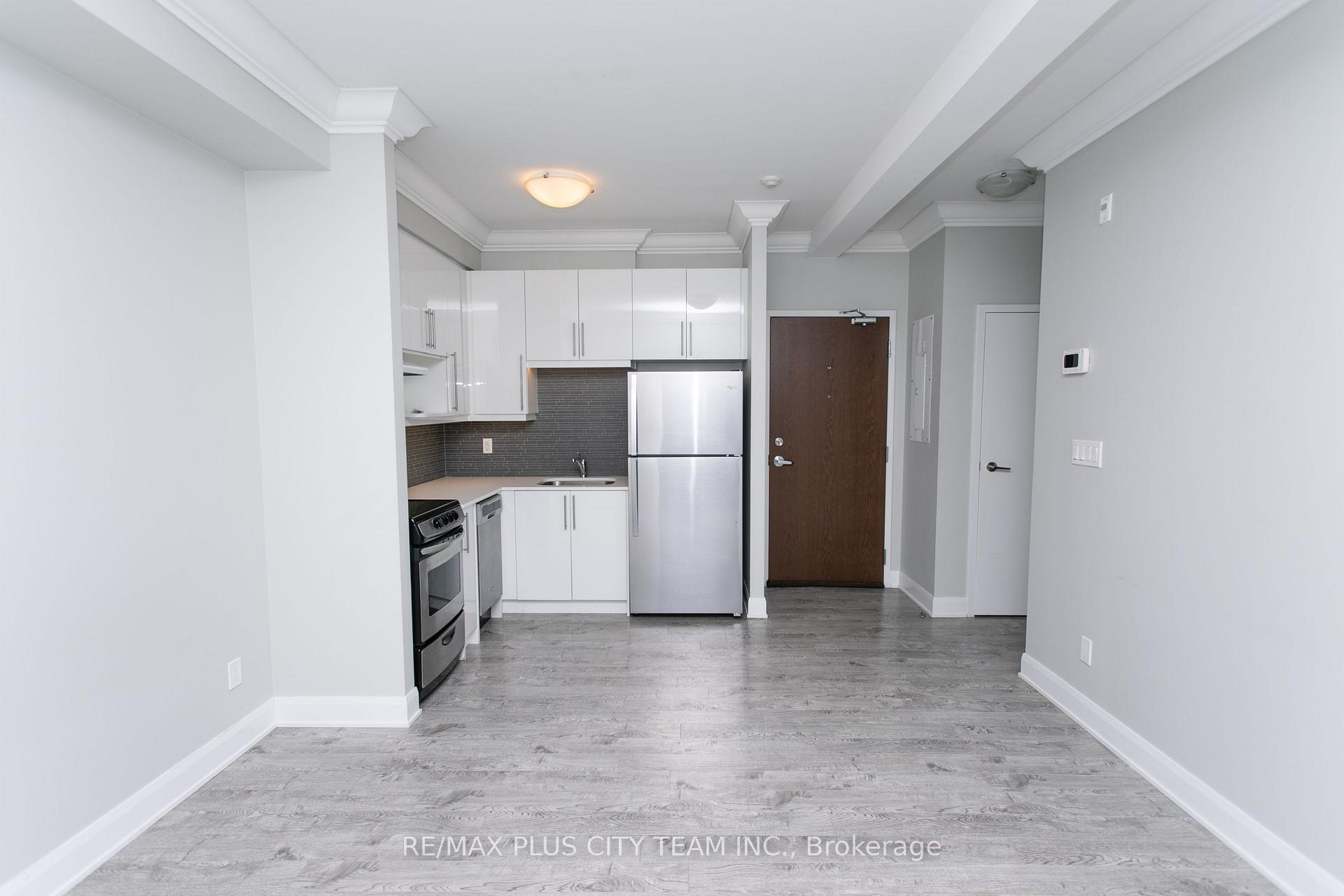 Photo 6 of Unit 302, 686 Bathurst Street, Toronto, Palmerston-Little Italy — HOMEH