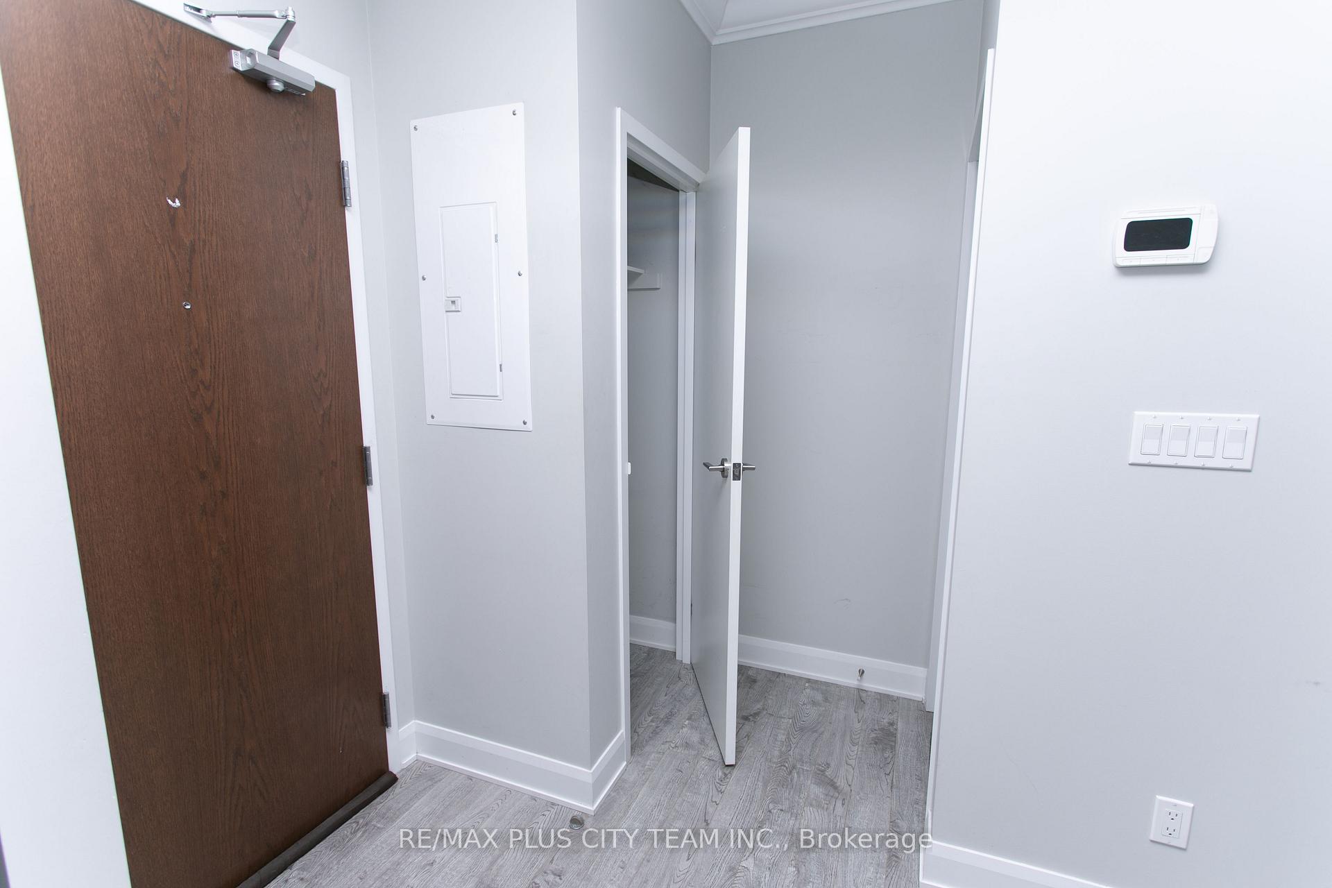 Photo 8 of Unit 302, 686 Bathurst Street, Toronto, Palmerston-Little Italy — HOMEH