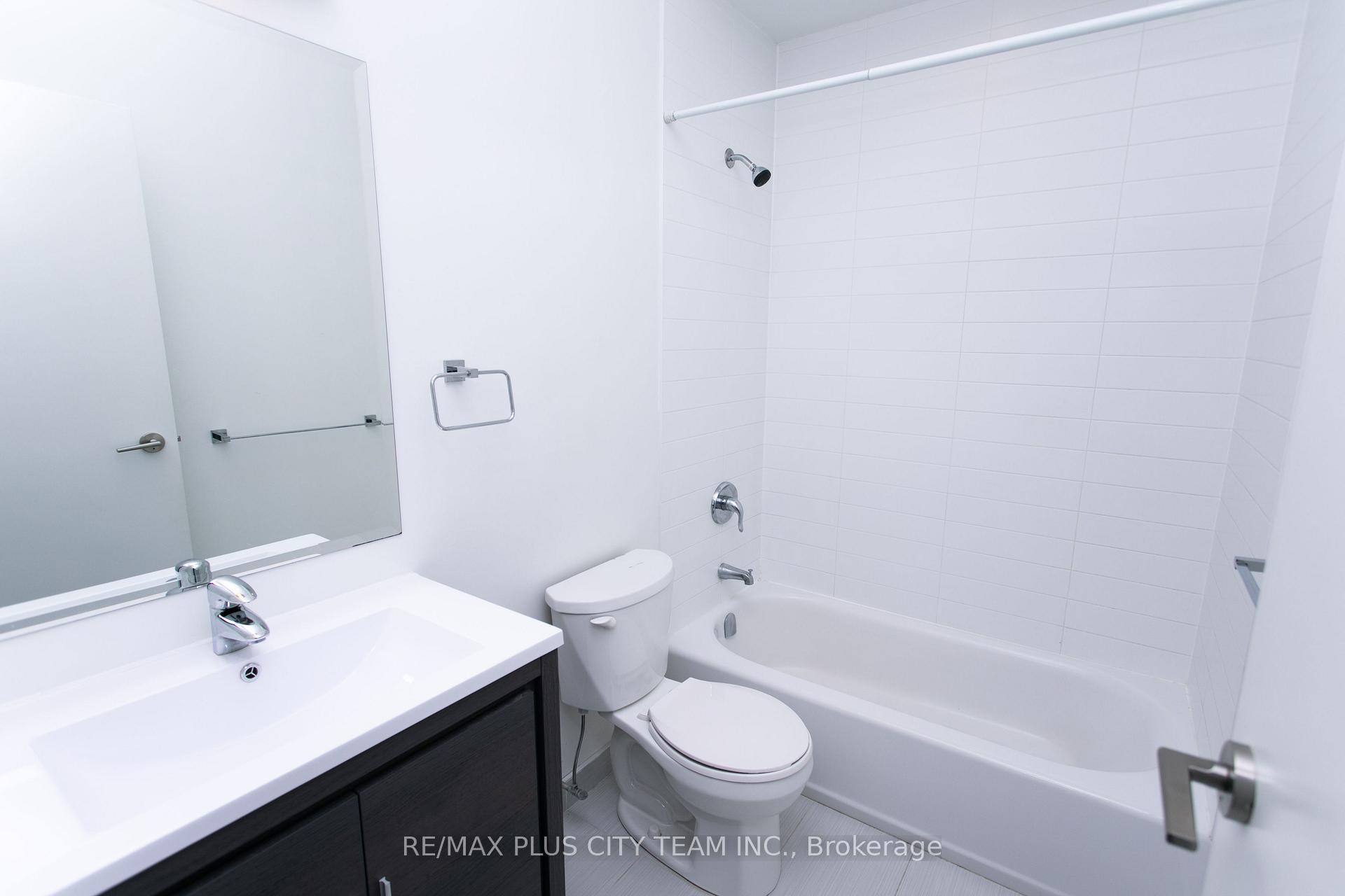 Photo 9 of Unit 302, 686 Bathurst Street, Toronto, Palmerston-Little Italy — HOMEH