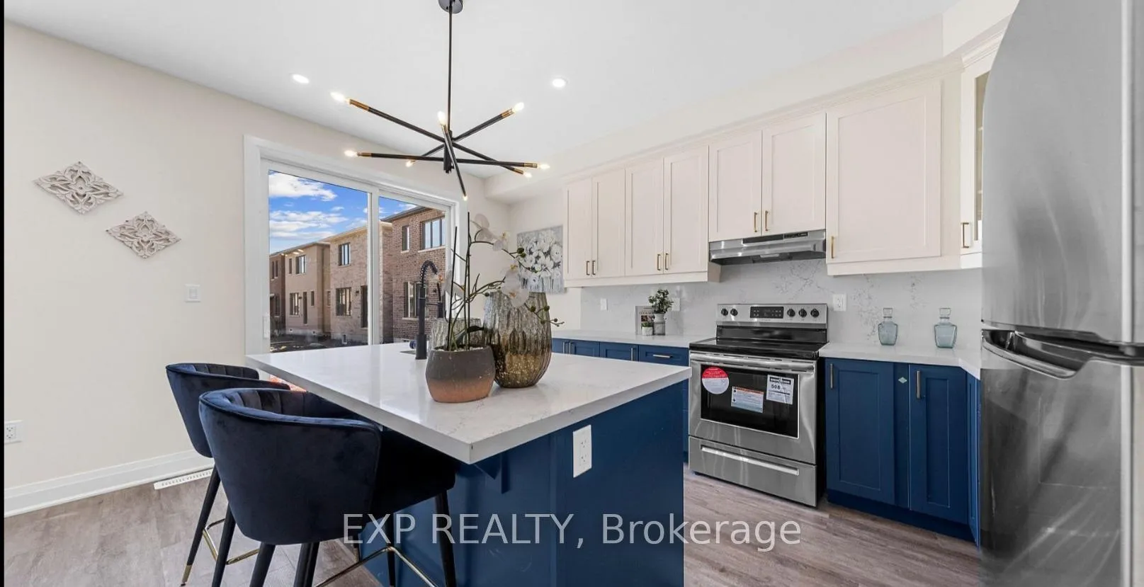 Photo 2 of 3307 Thunderbird Promenade, Pickering, Rural Pickering — HOMEH