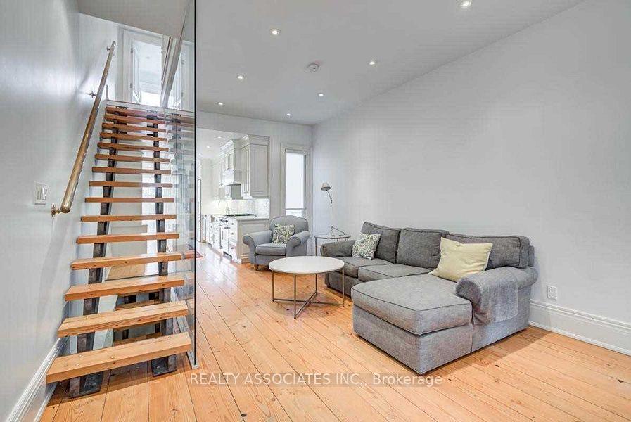 Photo 4 of 23 Afton Avenue, Toronto, Little Portugal — HOMEH
