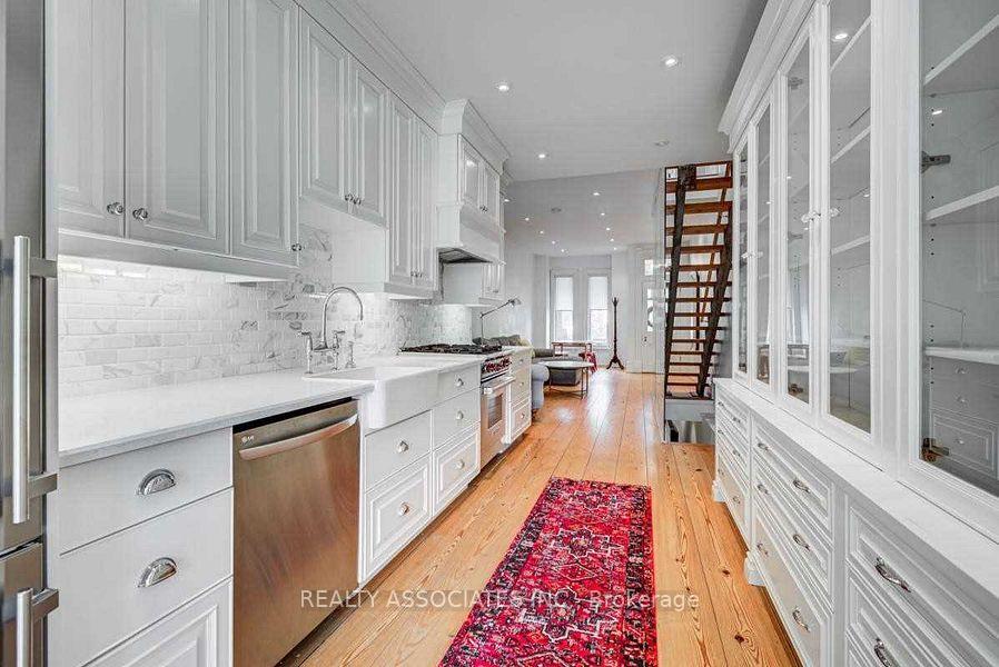 Photo 8 of 23 Afton Avenue, Toronto, Little Portugal — HOMEH