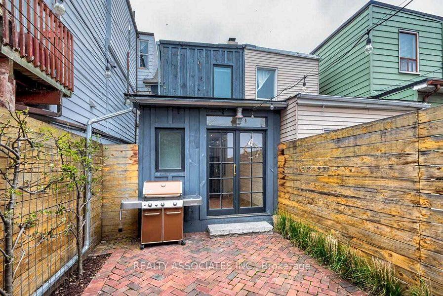 Photo 21 of 23 Afton Avenue, Toronto, Little Portugal — HOMEH
